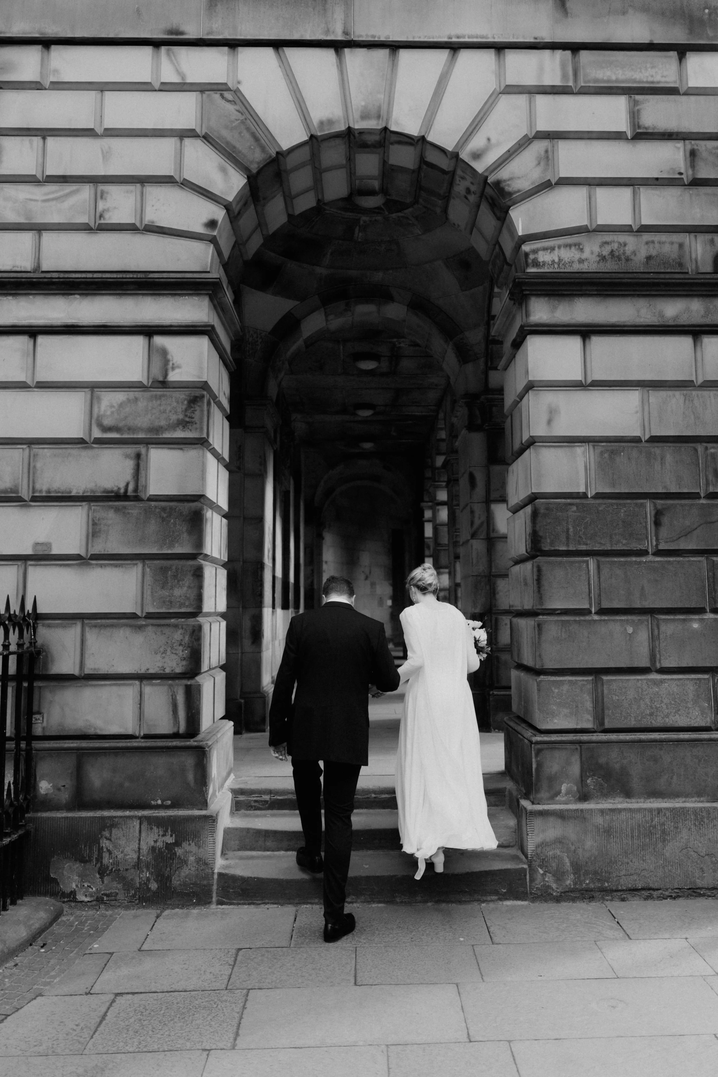 Edinburgh Old Town Wedding Photos 6.jpg