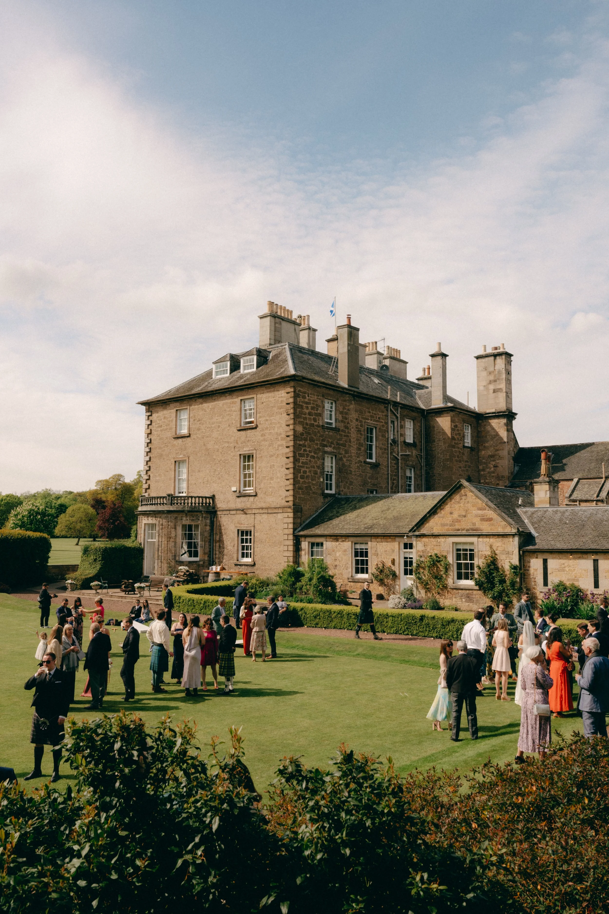 Outdoor Drinks Reception at Gilmerton House 5.jpg