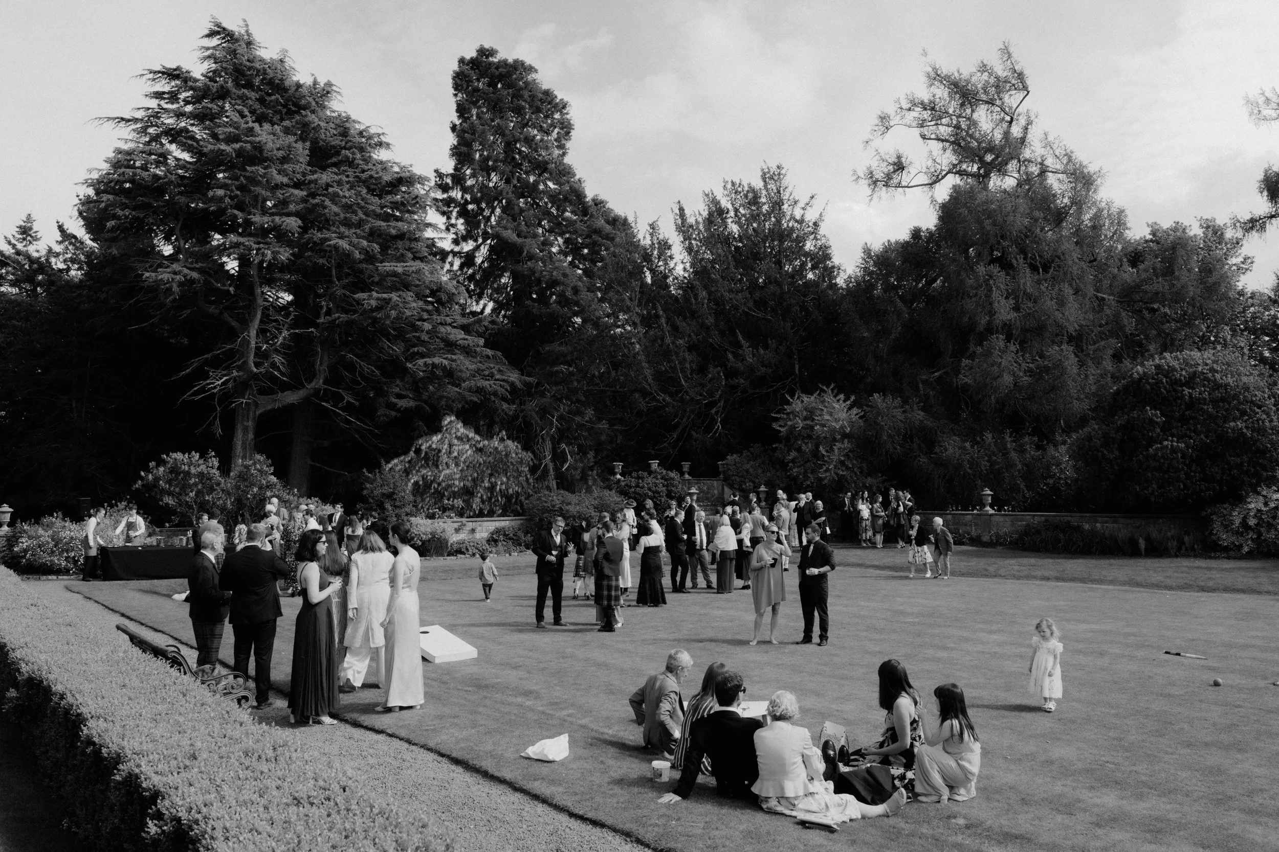 Outdoor Drinks Reception at Gilmerton House 6.jpg