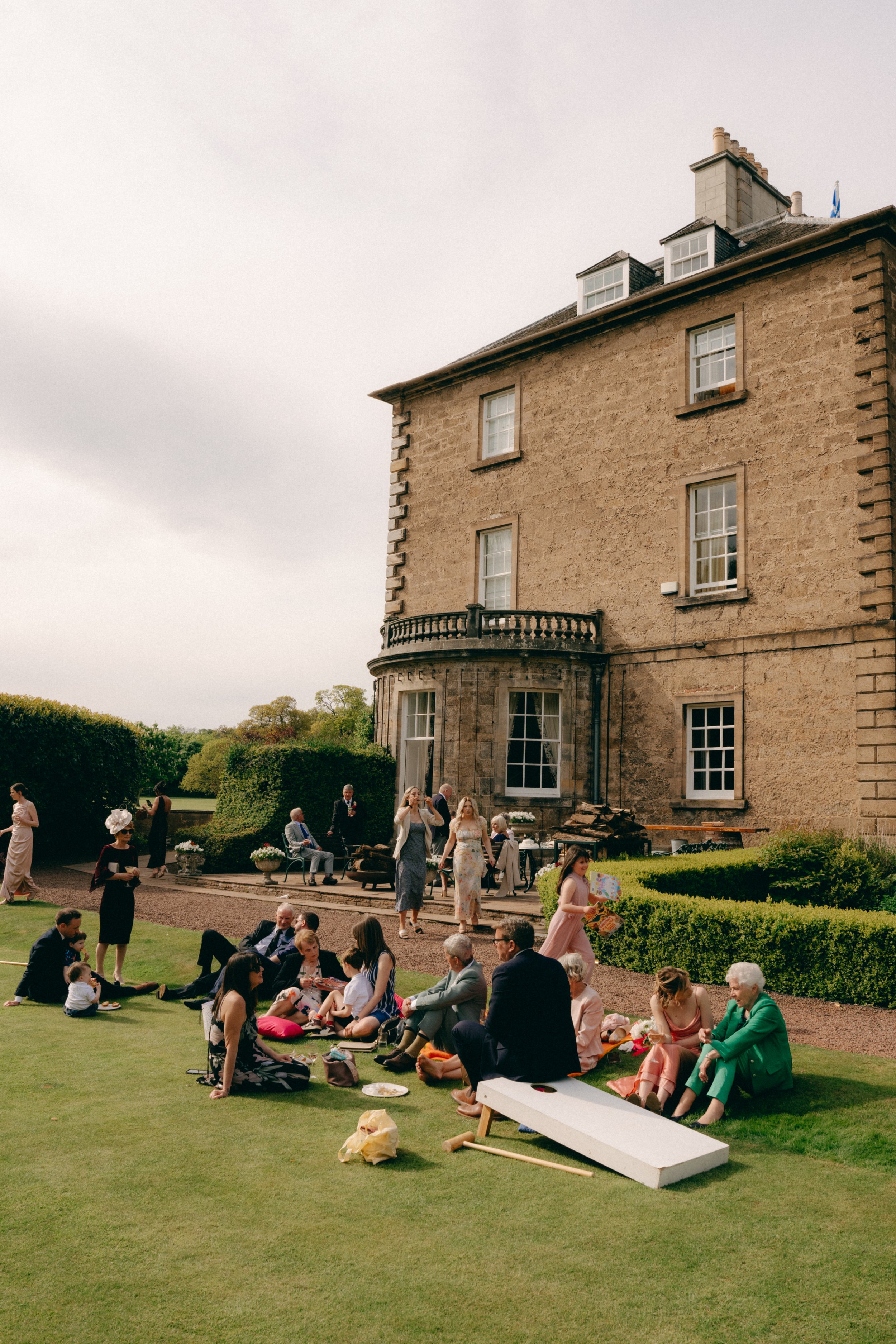 Outdoor Drinks Reception at Gilmerton House 7.jpg