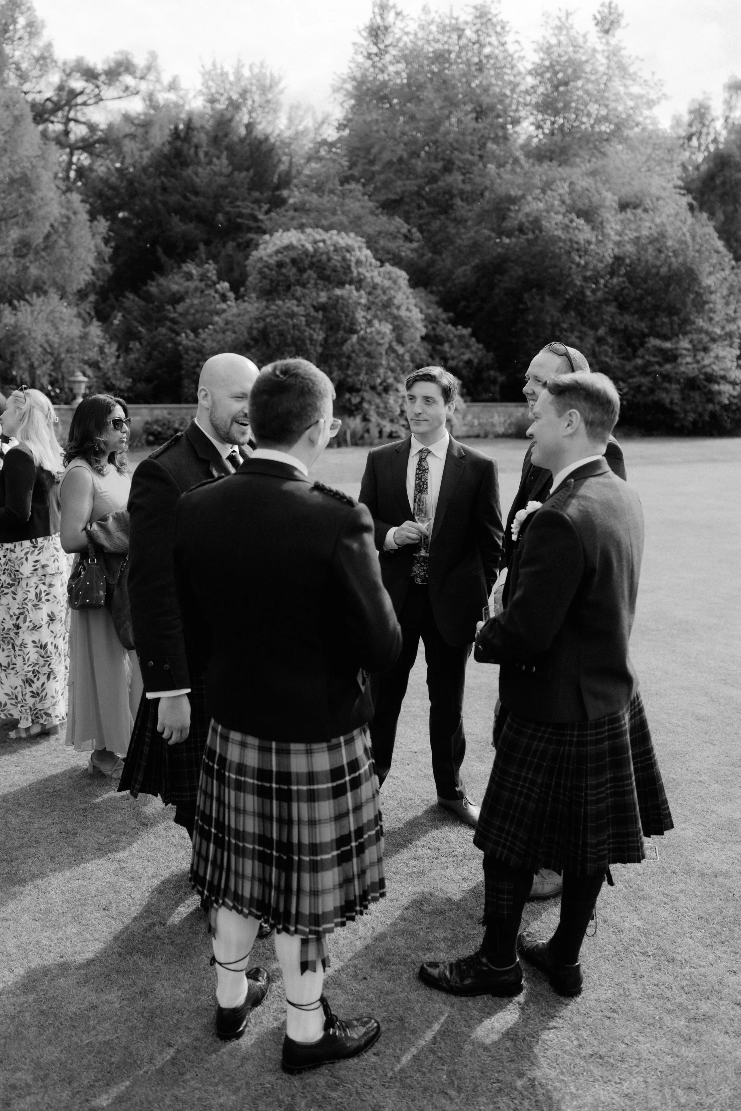 Outdoor Drinks Reception at Gilmerton House 9.jpg