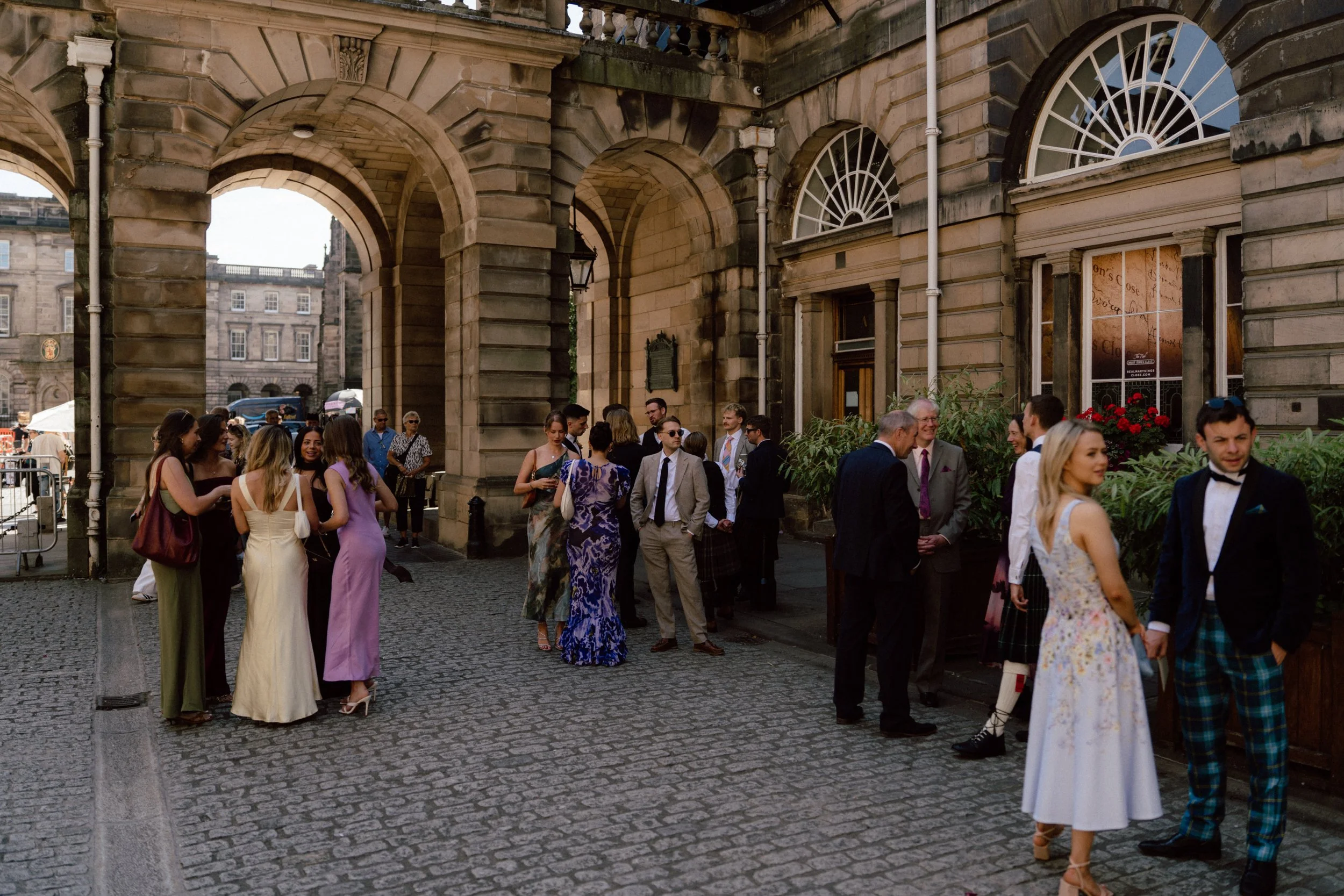 Edinburgh City Chambers Eurpoean Room Wedding Photography 7.jpg