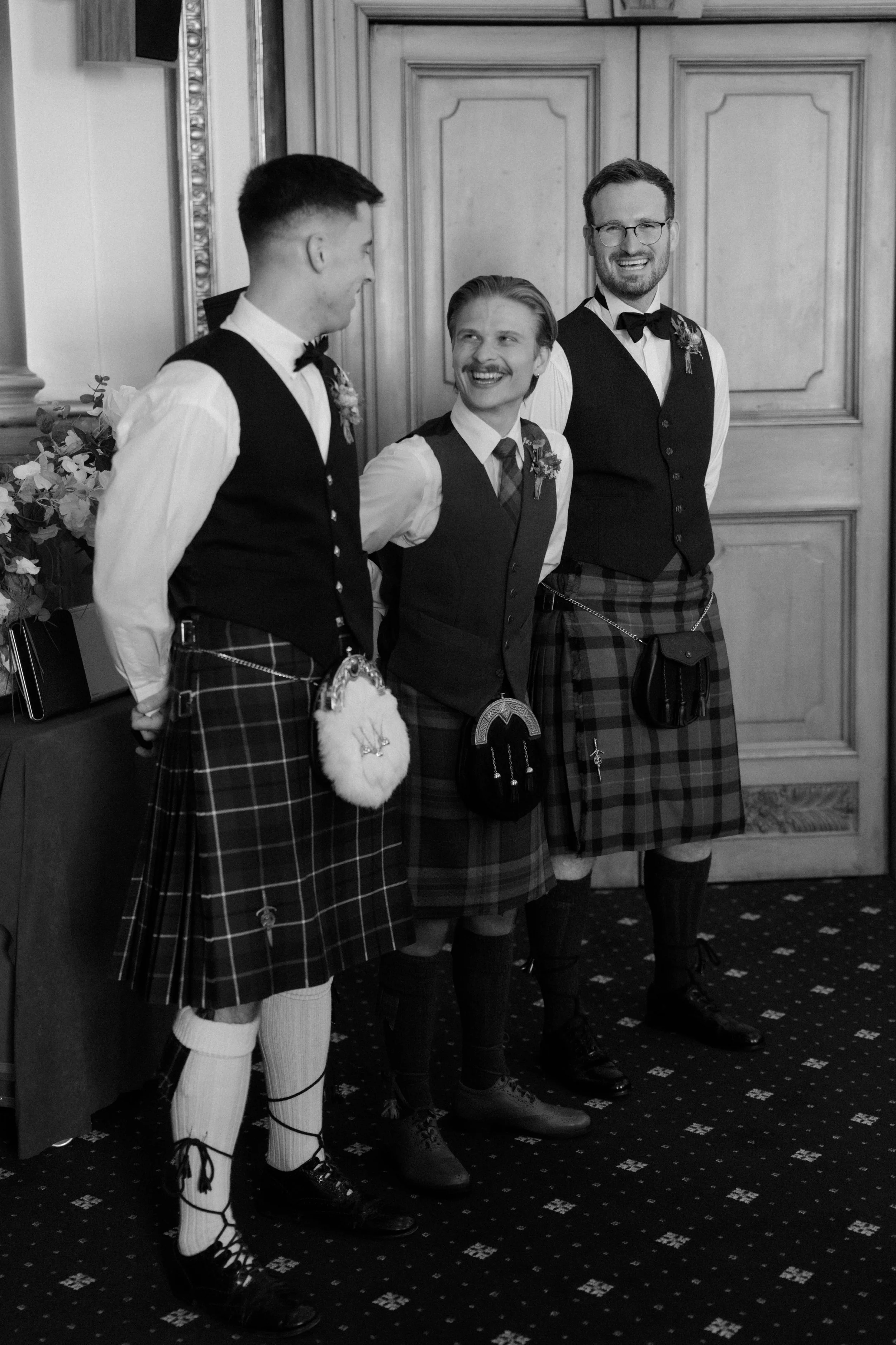 Edinburgh City Chambers Eurpoean Room Wedding Photography 19.jpg