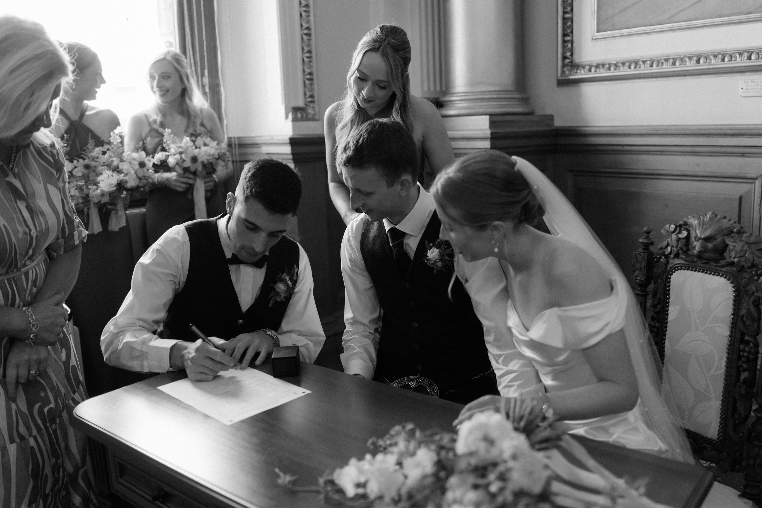 Edinburgh City Chambers Eurpoean Room Wedding Photography 30.jpg