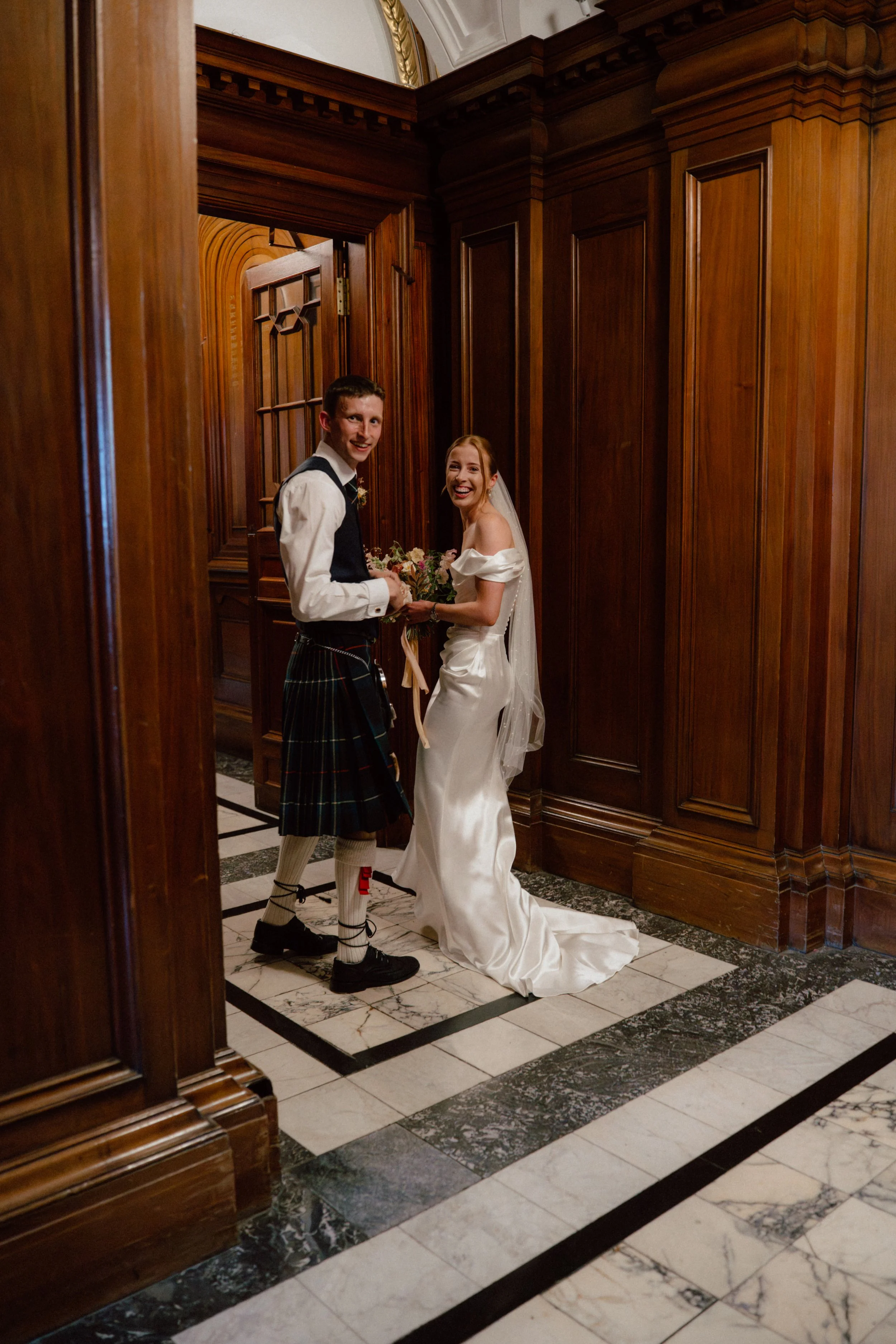 Edinburgh City Chambers Eurpoean Room Wedding Photography 34.jpg