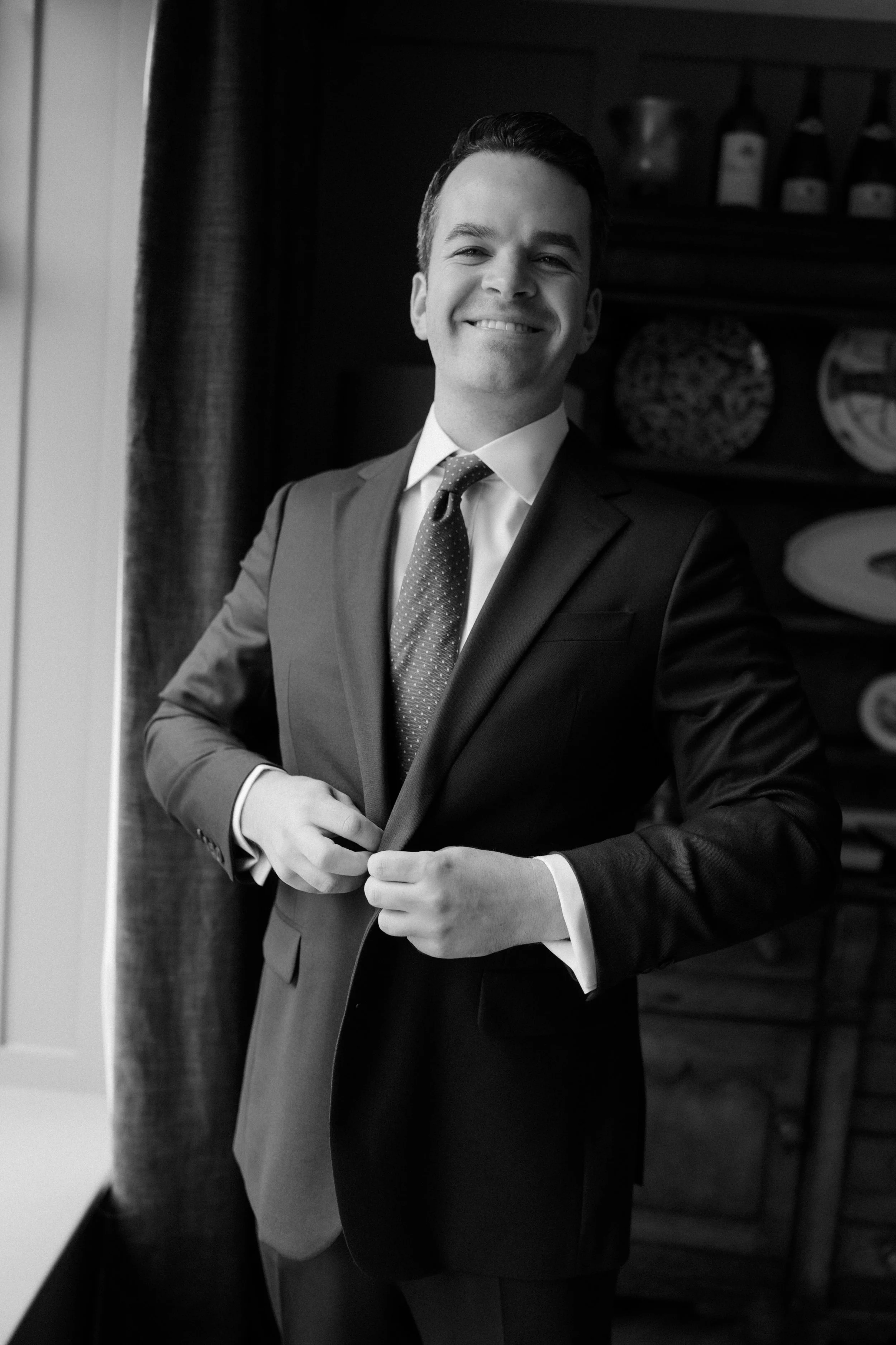 Groom Prep Photos in Alnmouth, Northumberland 8.jpg