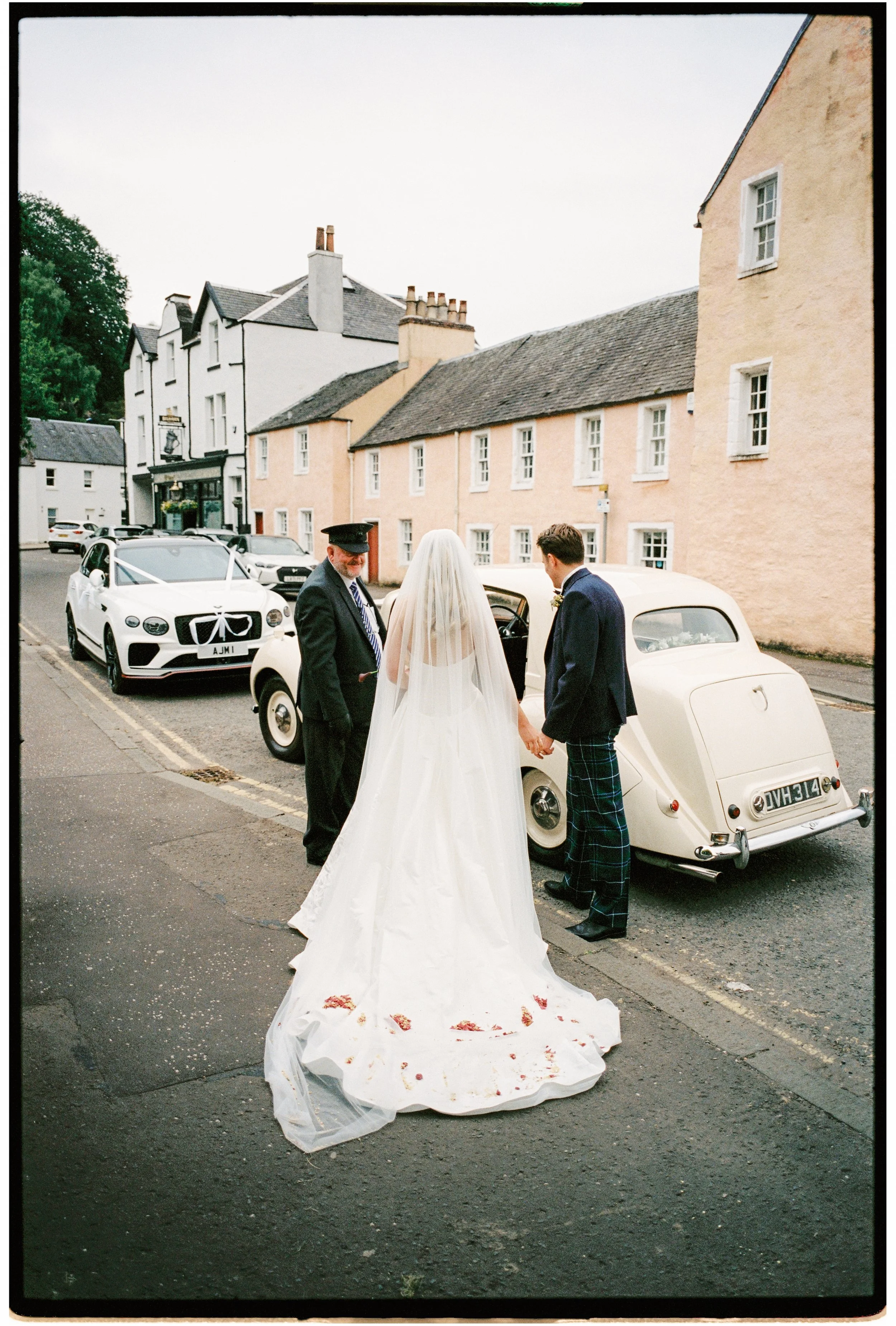 Dunblane Cathedral Wedding Photography on Film 19.jpg