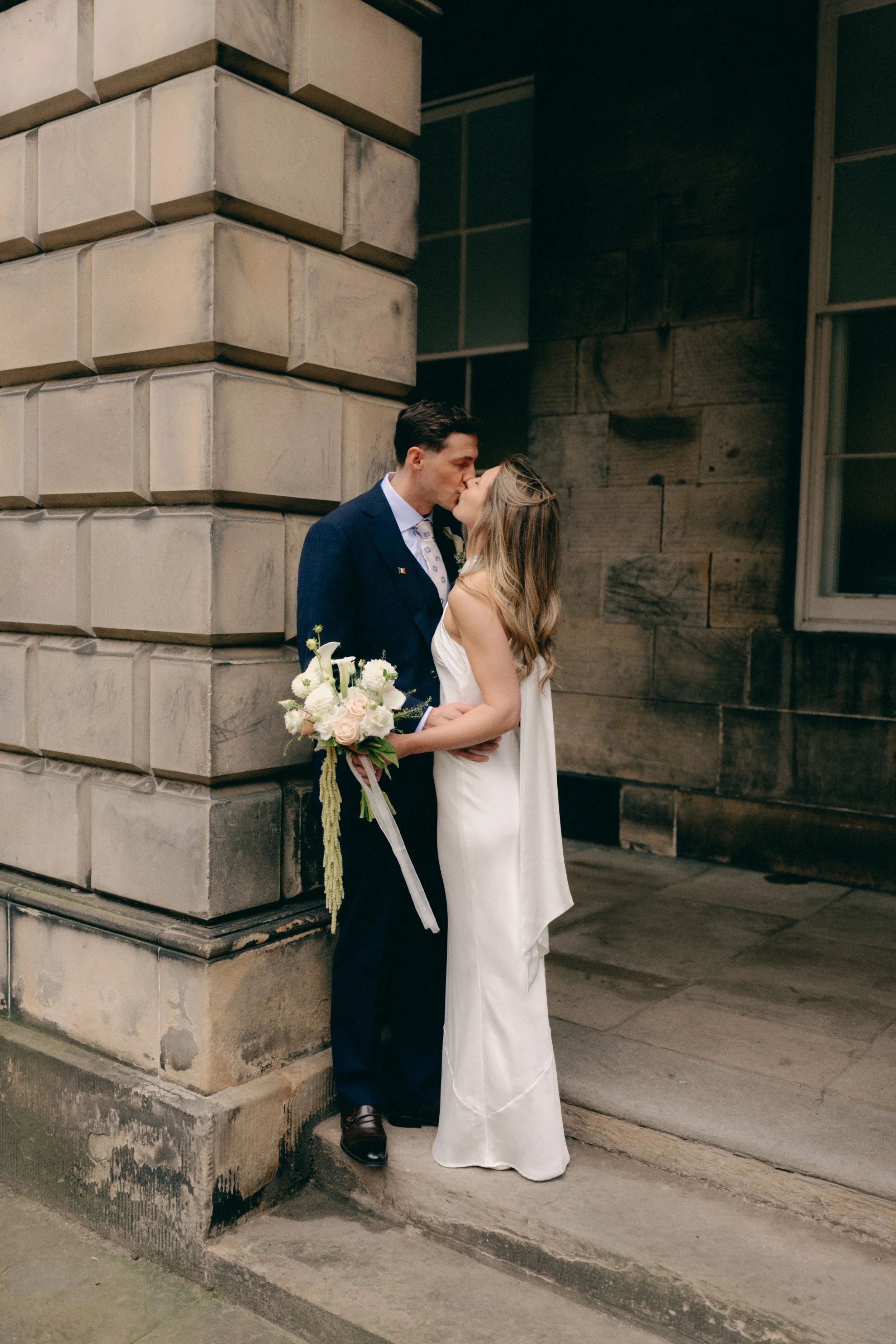 Relaxed Wedding Photography in Edinburgh 7.jpg