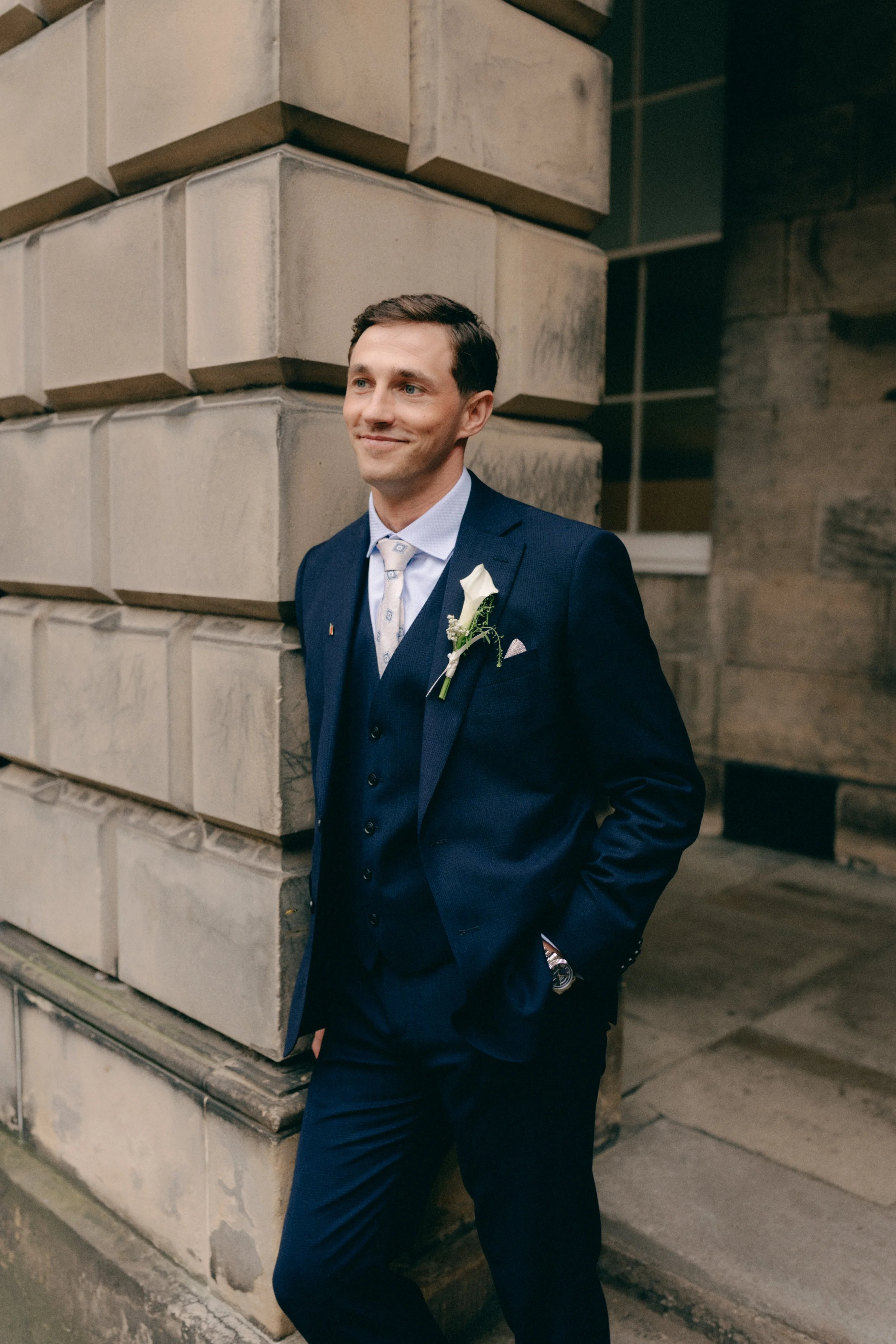 Relaxed Wedding Photography in Edinburgh 8.jpg