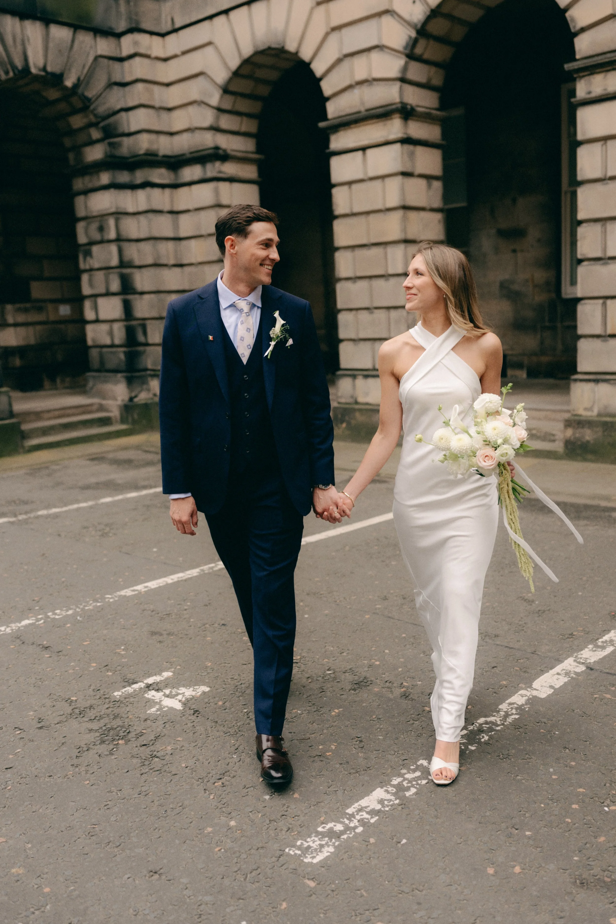 Relaxed Wedding Photography in Edinburgh 13.jpg