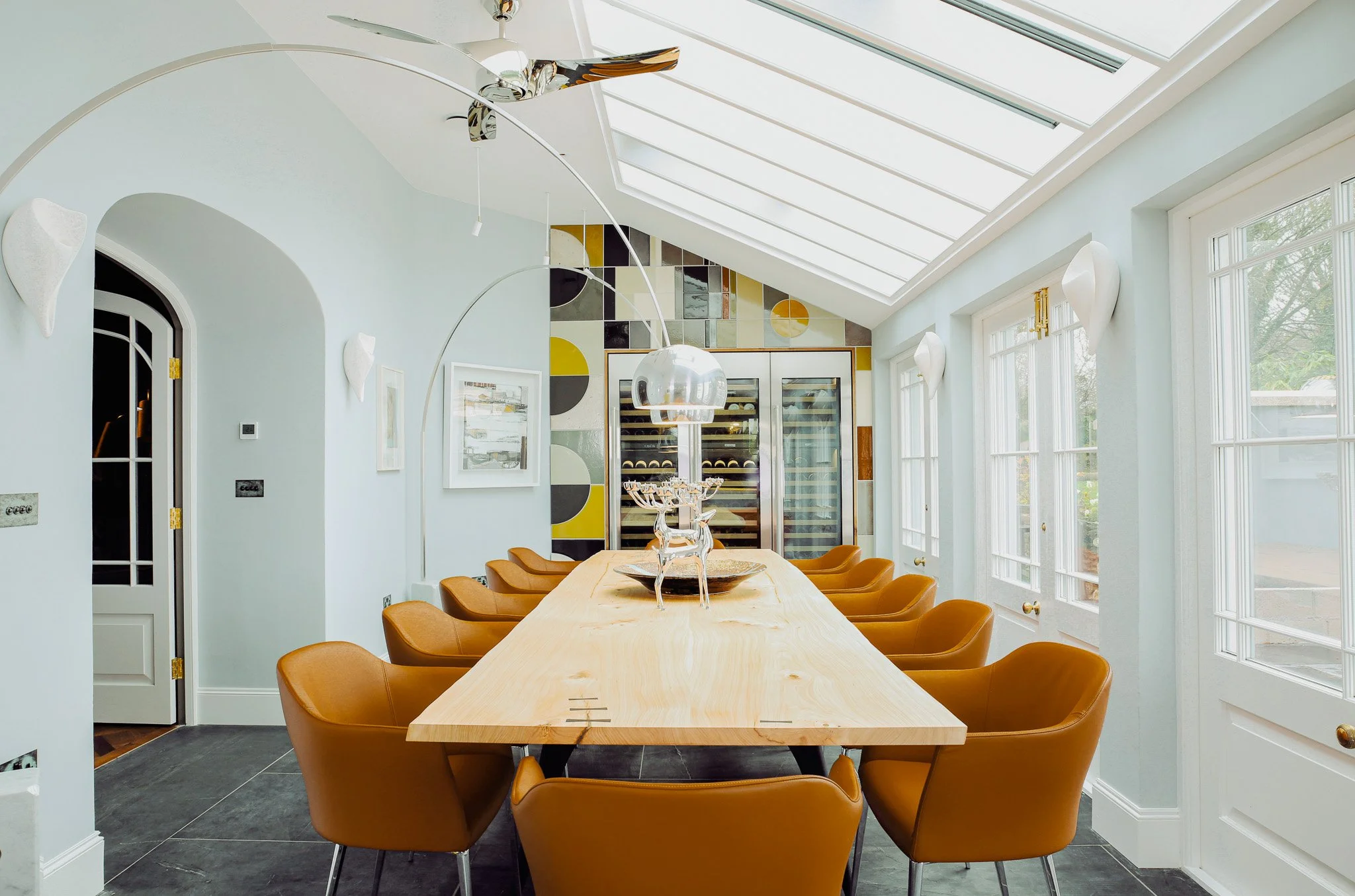 DINING ROOM-5.jpg