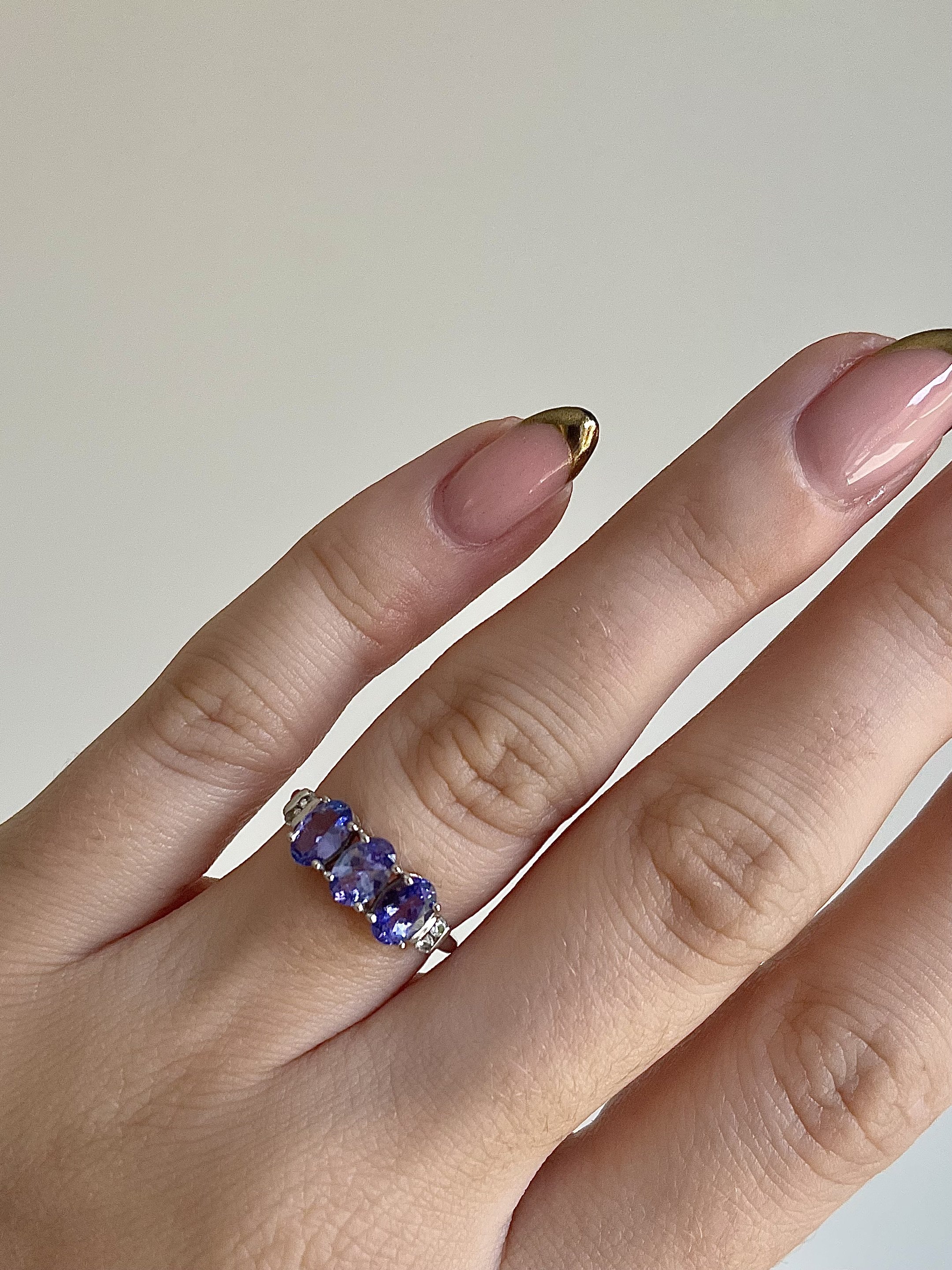 Tanzanite & Diamond Ring