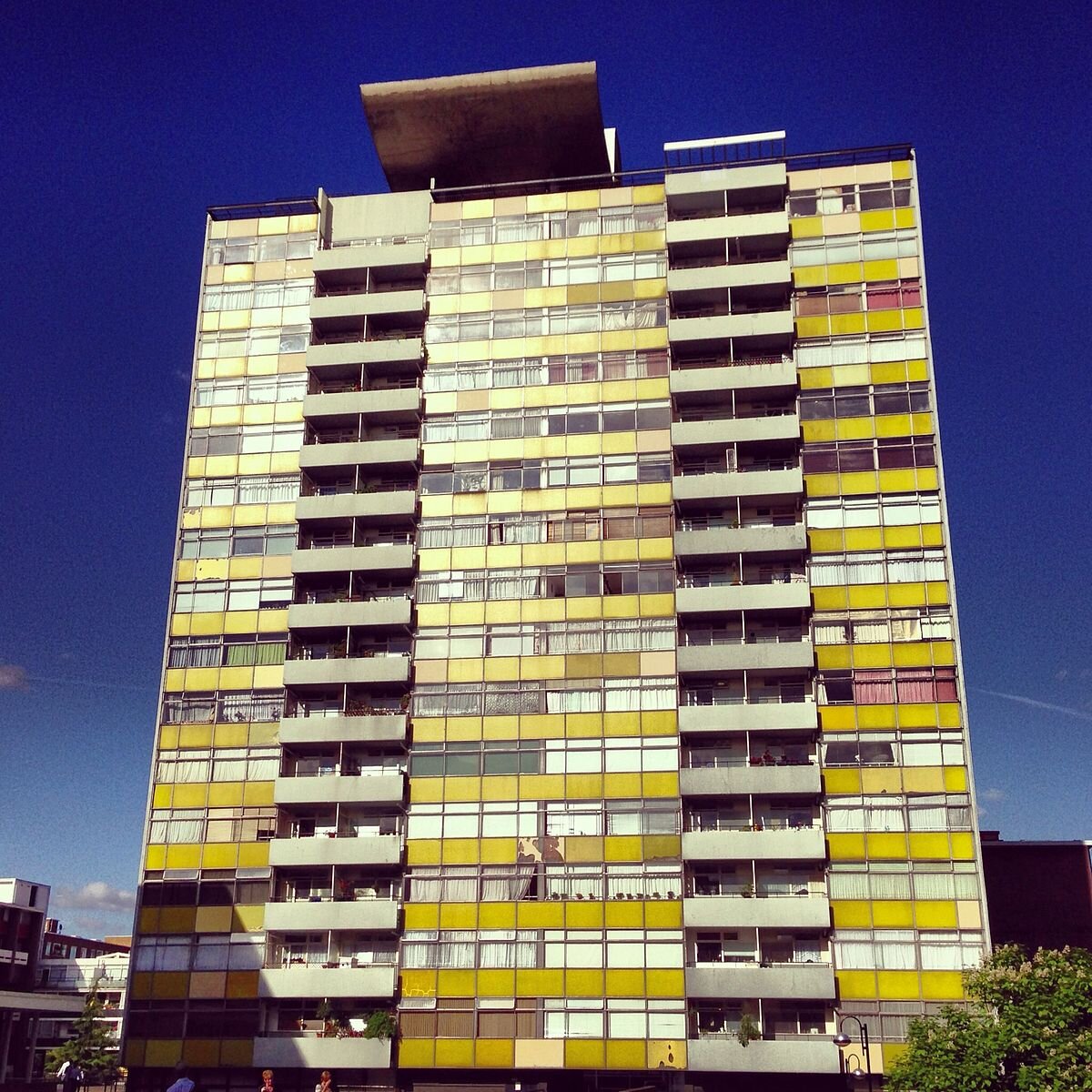 Great_Arthur_House_Golden_Lane_Estate_City_of_London.jpg