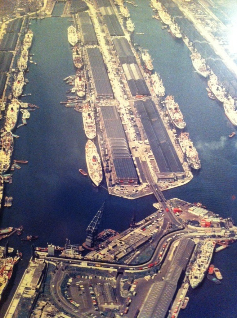 Royal-Docks-in-their-heyday-60s-70s-764x1024.jpg