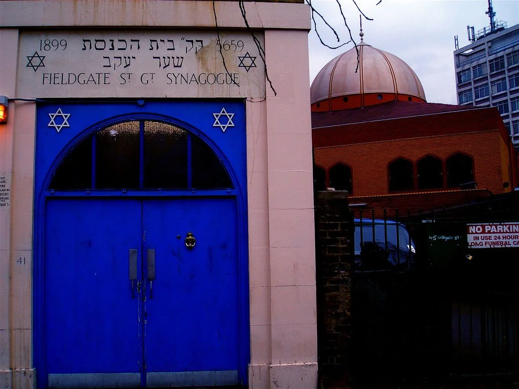 Synagogue_mosque_gruntzooki.jpg