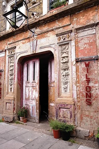 The_Front_Door_of_Wilton'_s_Music_Hall_(2010)Open_City_Archtiecture_tour.jpg