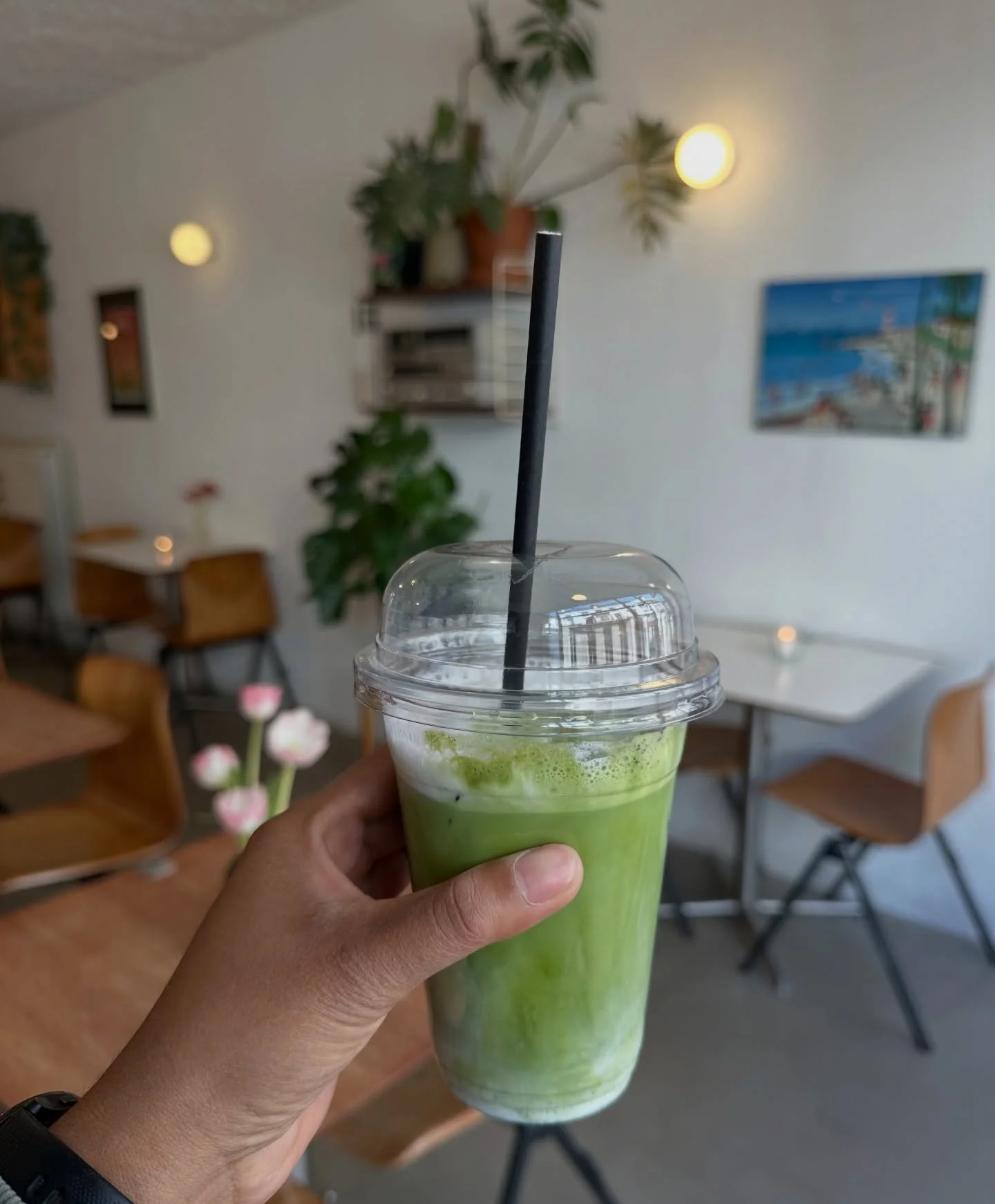 Daily matcha ritual 🍵💚 
Upgrade it with a splash of vanilla and silky oat mik.