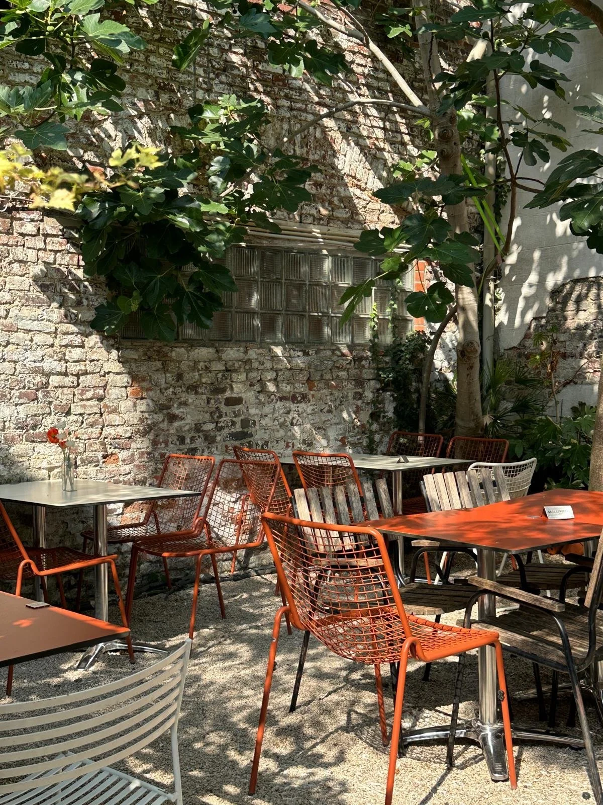 Sunny days ahead ☀️ Grab your spot in our back garden 🌿
Book now via our website www.stekgent.be