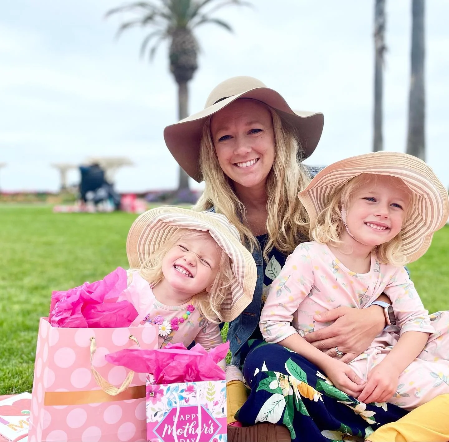 We are SO grateful to be able to celebrate this wonderful mom today! You are truly incredible. We love you @picturesofholly 👨&zwj;👩&zwj;👧&zwj;👧🌸💕