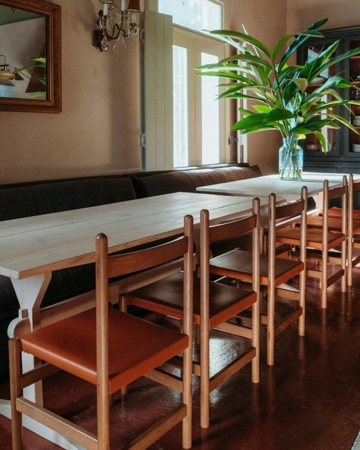 The great room at @chartres1883 after an extensive historic restoration of the architectural details in a late 19th-century corner store, now showcasing a mix of antique, vintage &amp; modern style!
.
Arcitecture: @____cicada
Design: @logankilleninte