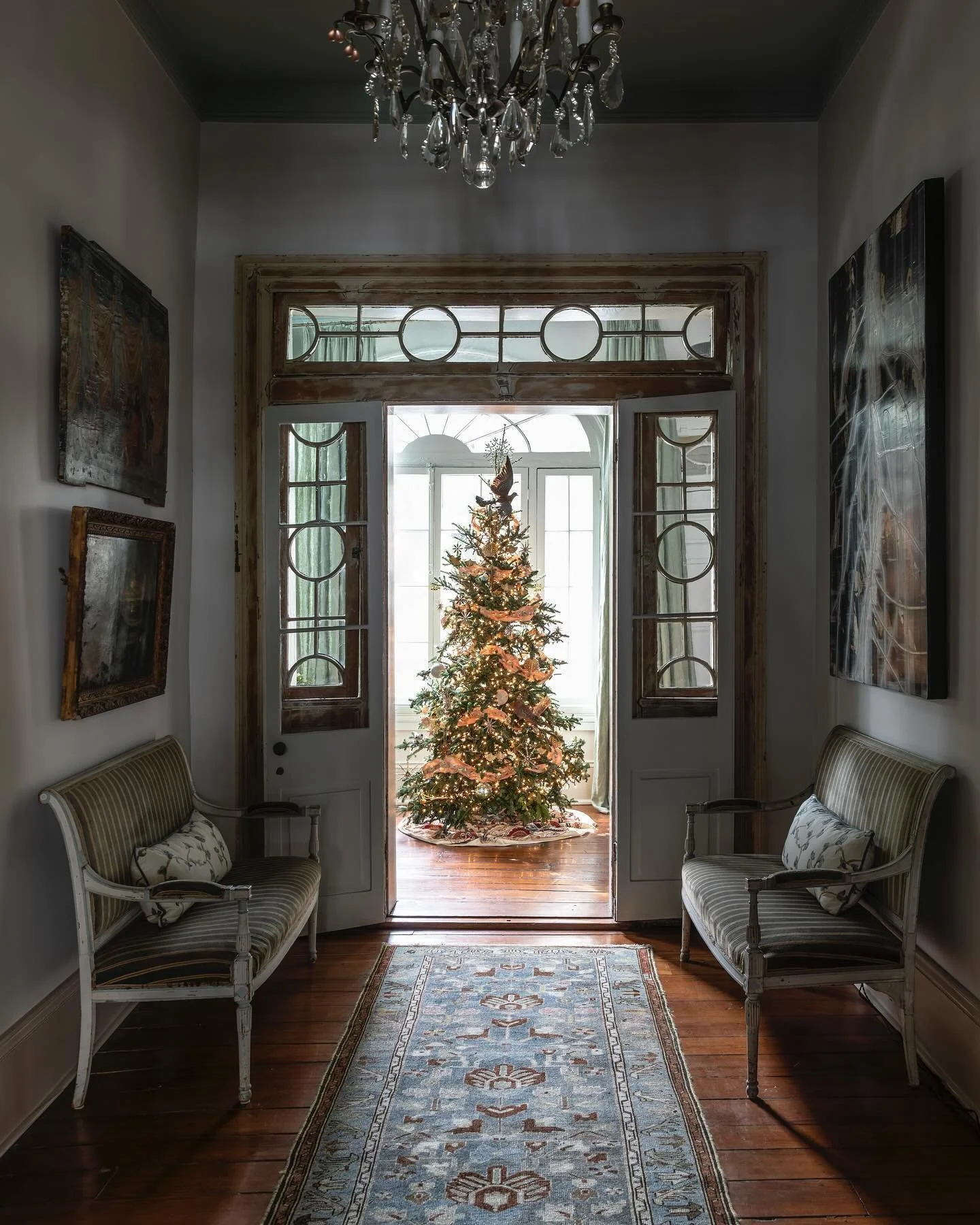 &rsquo;Twas the day before Christmas, our showroom still bright, 
here's your last call to shop for a gift that's just right, browse our full selection in-store before Christmas Eve night! ✨🎄
.
Holiday Shopping Hours:
Christmas Eve: 10am - 3pm
Close