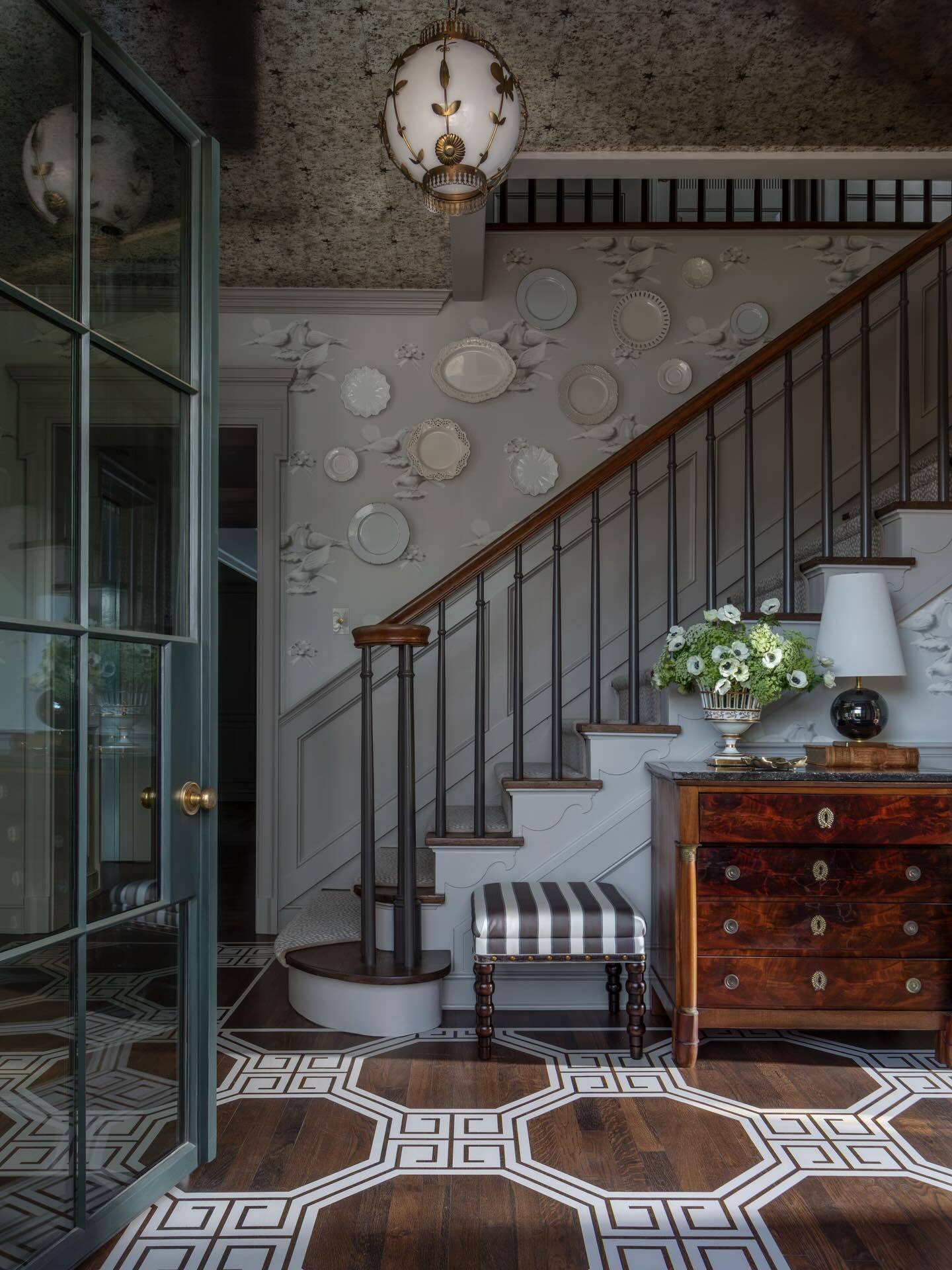 "Not every historic home is destined for a life of quiet reverence. For one early 19th-century residence in Fort Worth, Texas, that type of reinvention was prime for the taking&mdash;with help from the right team, of course. Spearheaded by House