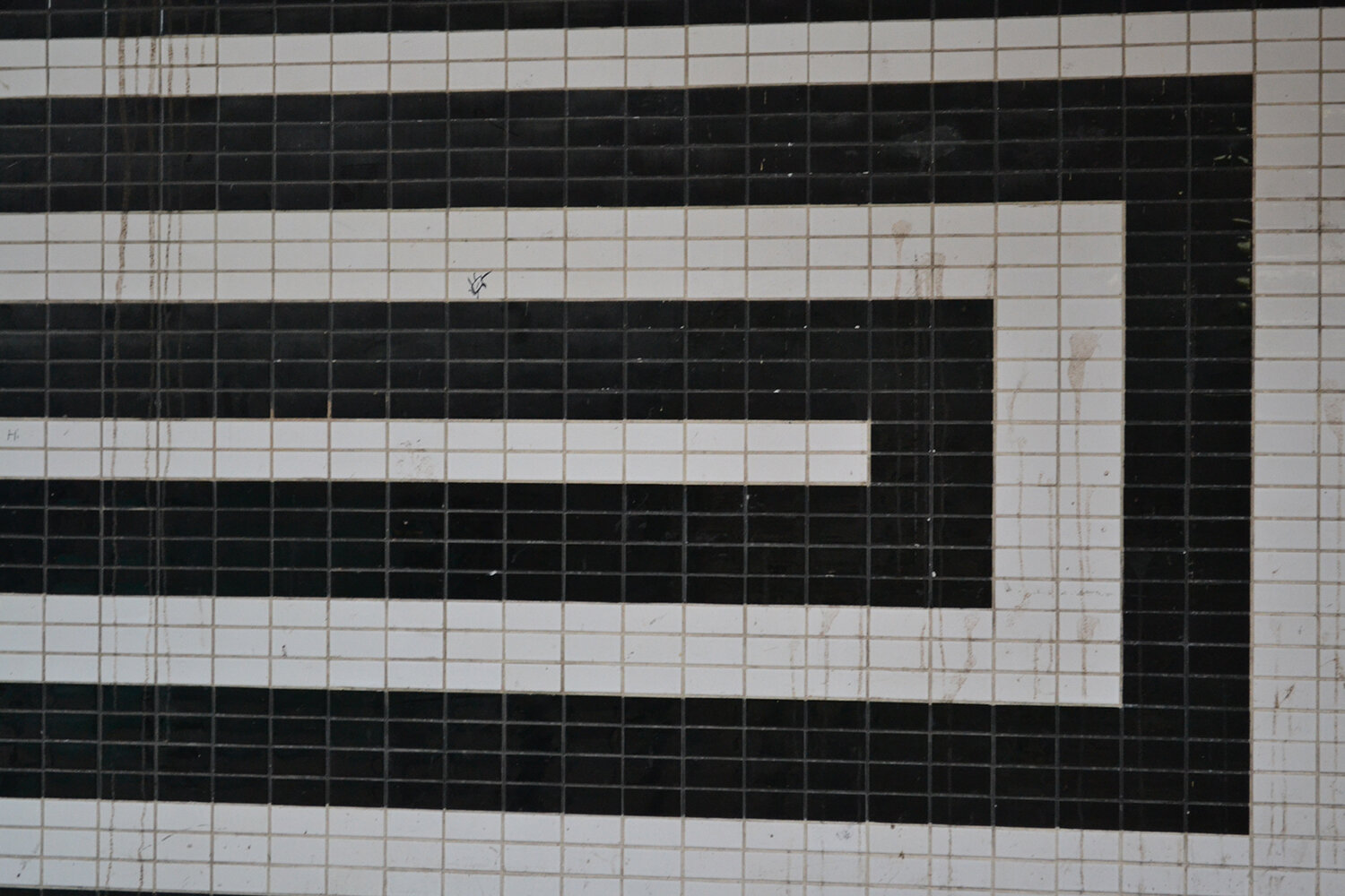 Coventry Two Tone Opart Tile Modernist Architecture