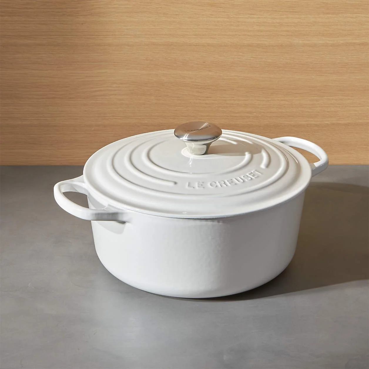 Le Creuset ® Signature Round White Dutch Oven