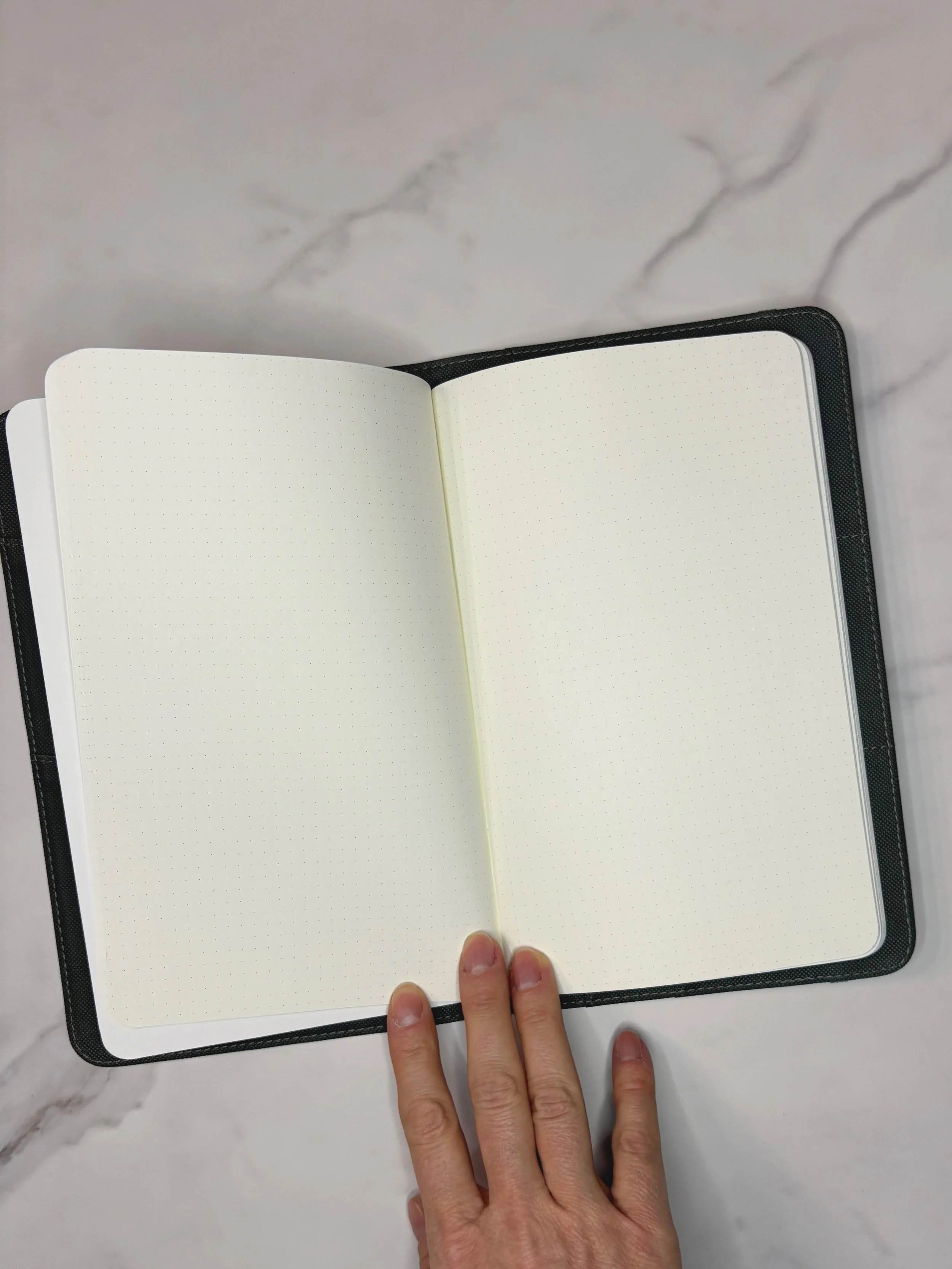 pear-notepad-folio-open.jpg