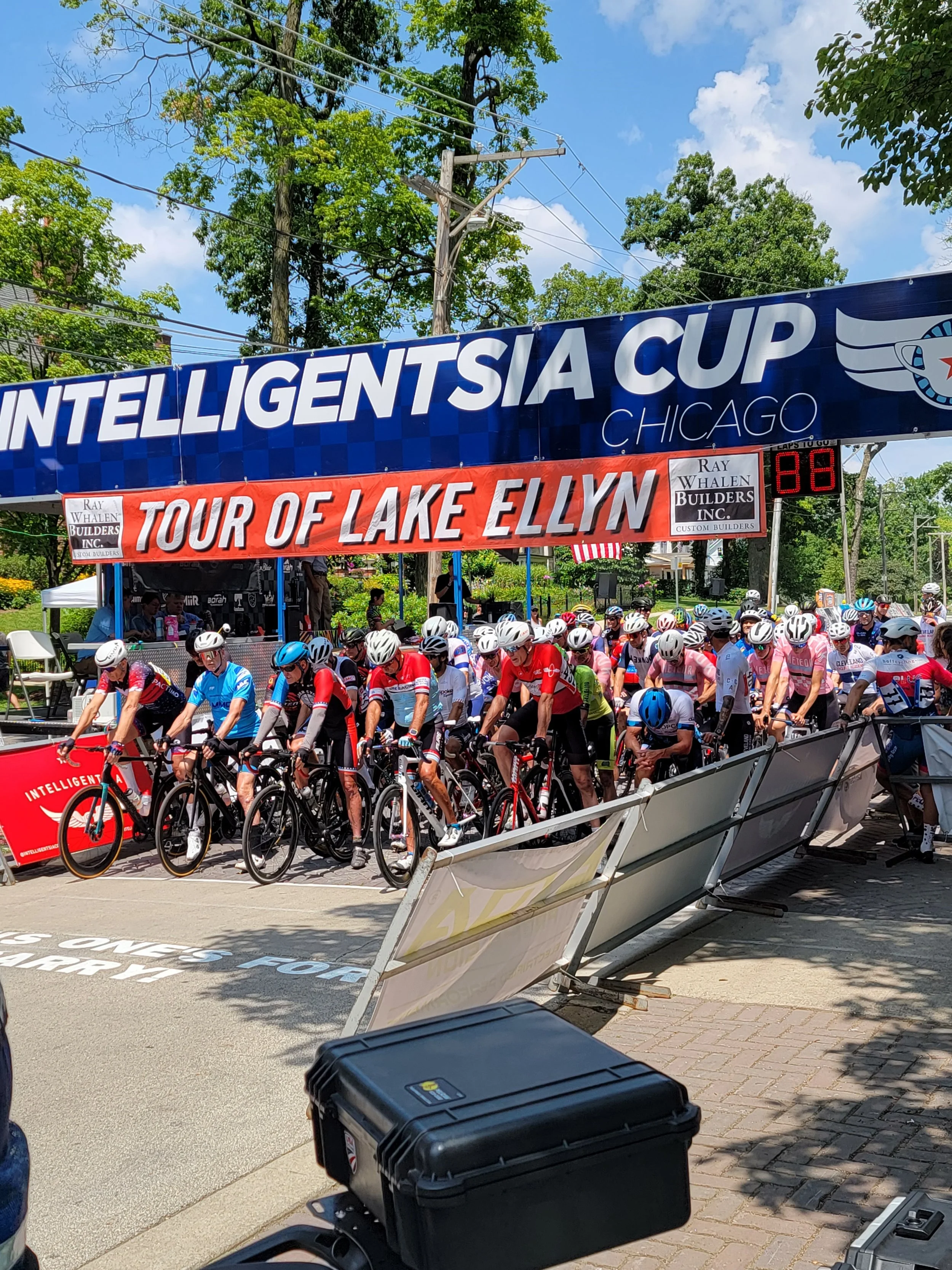 The Ray Whalen Builders Tour of Lake Ellyn 