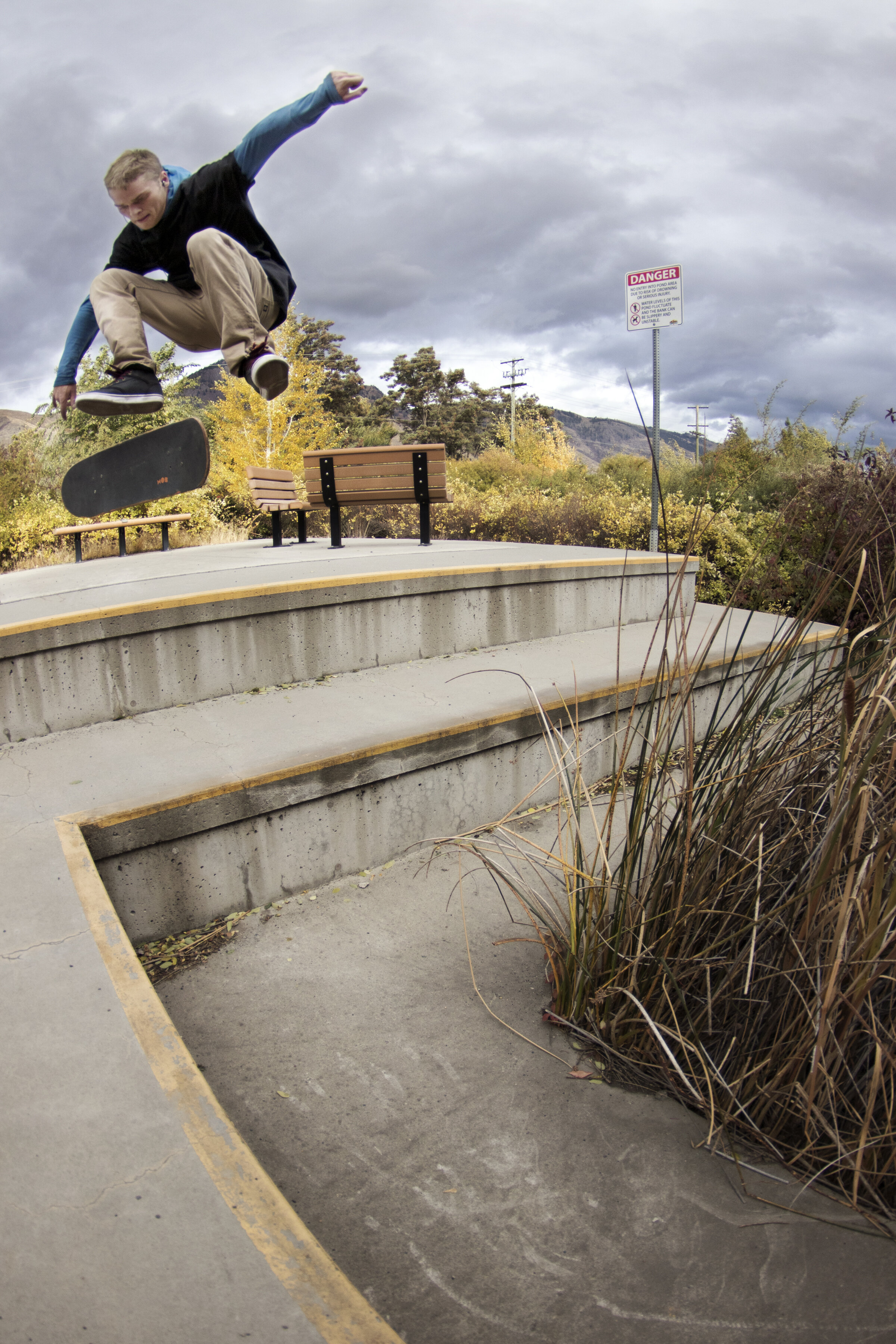 anthony_kickflip_3023.jpg