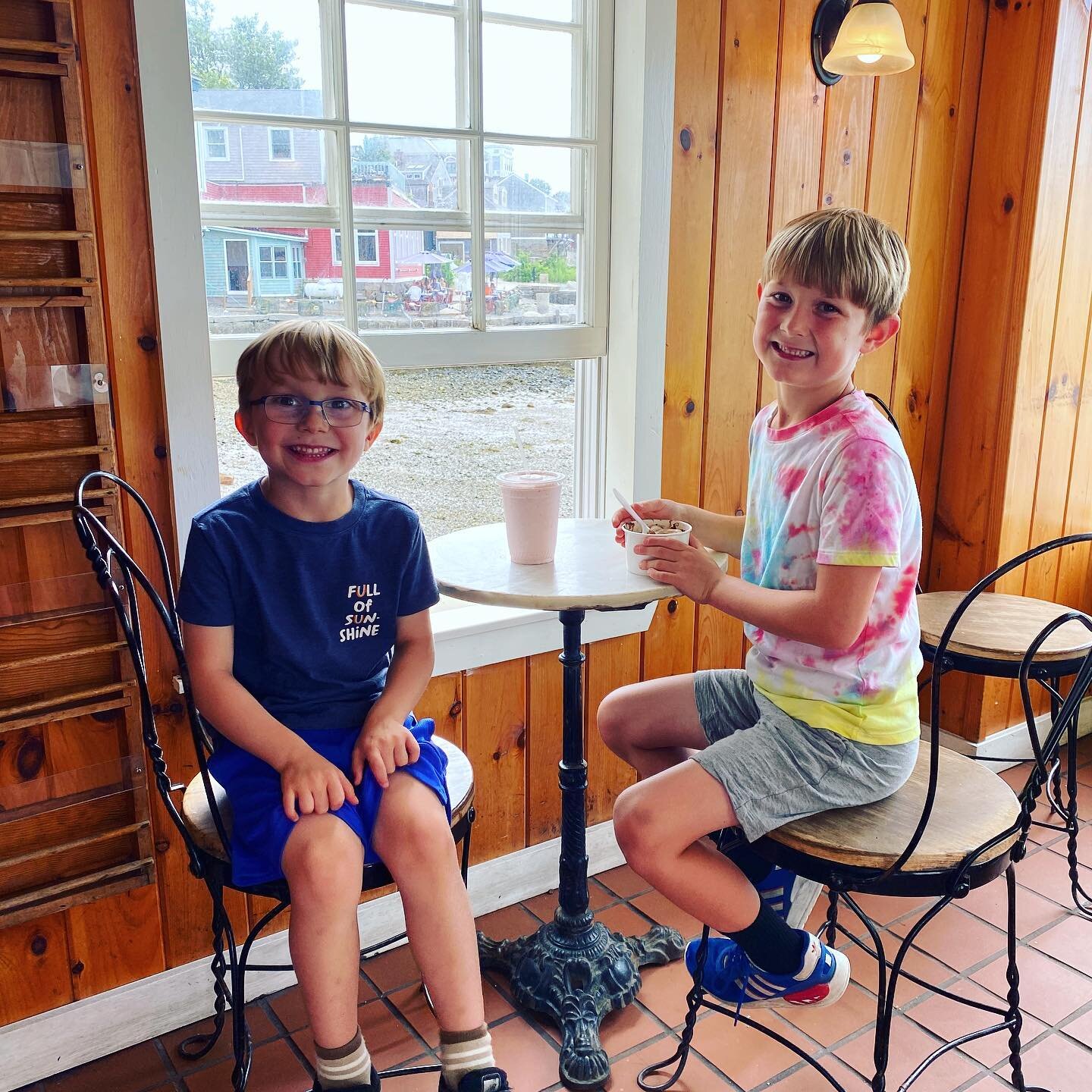 All smiles! 😁 Enjoying the day with a strawberry frappe and salty caramel truffle ice cream! #rockportma #icecream #bearskinneck #summer