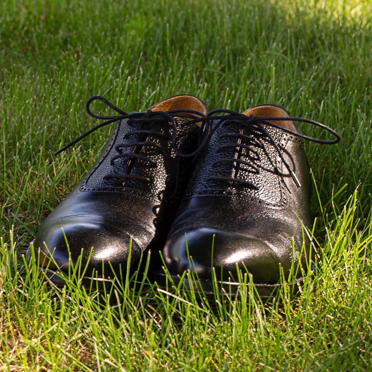 We&rsquo;re getting very close, and we&rsquo;re ready to walk. | #BreHitTheZachpot #Wedding #WeddingShoes #WeddingSandals #SummerWeddings #Wedding2021 #2021Wedding #MensShoes #WeddingDrrss #WeddingSuit #BeckettSimonon #BeckettSimononShoes #CostaAdela