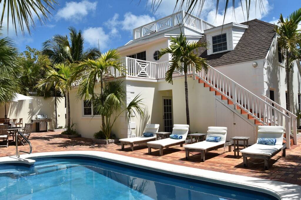 Beautiful Beach House﻿
