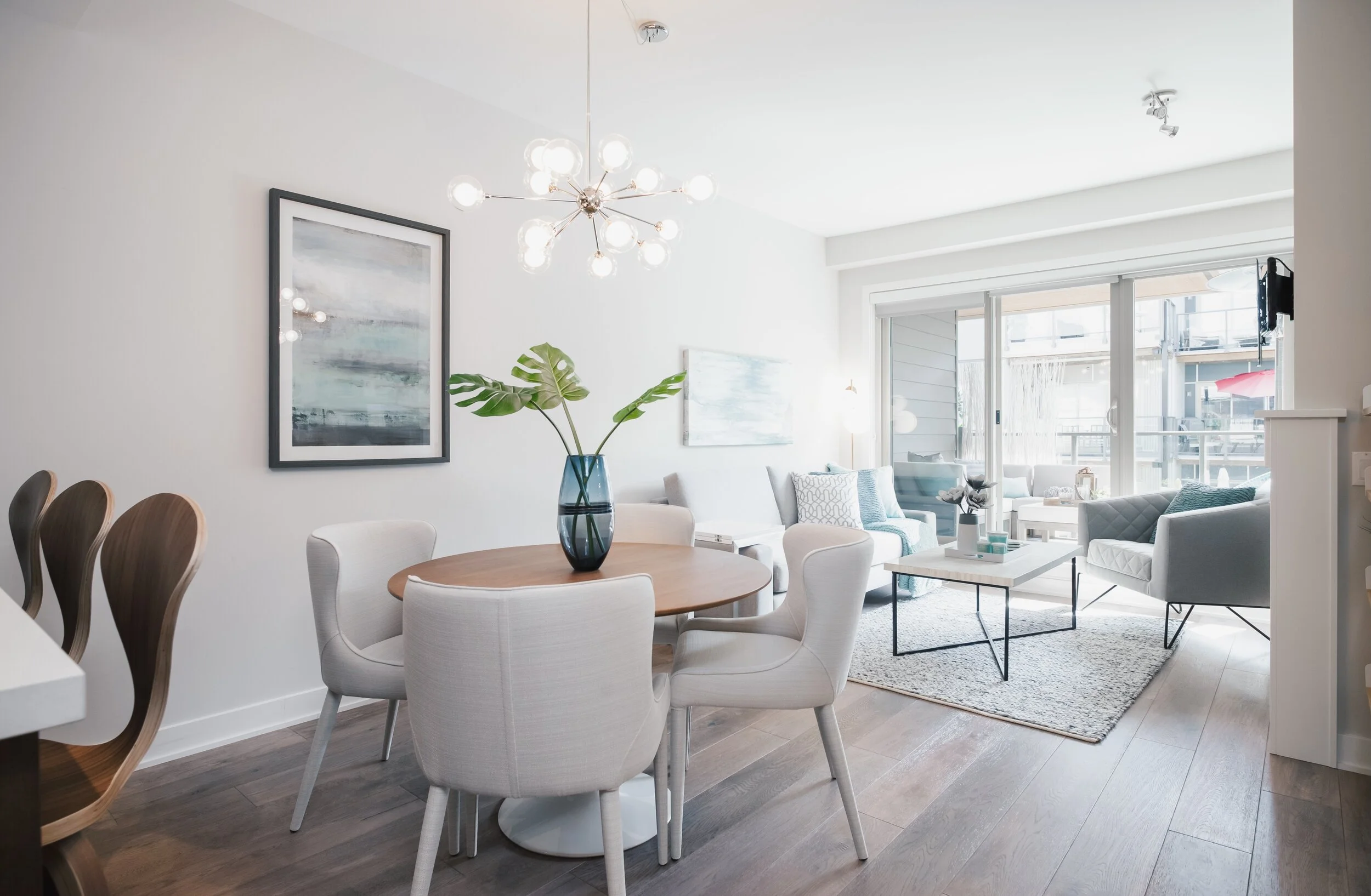 We maximized the space and created good flow by choosing the rightsized furniture pieces.