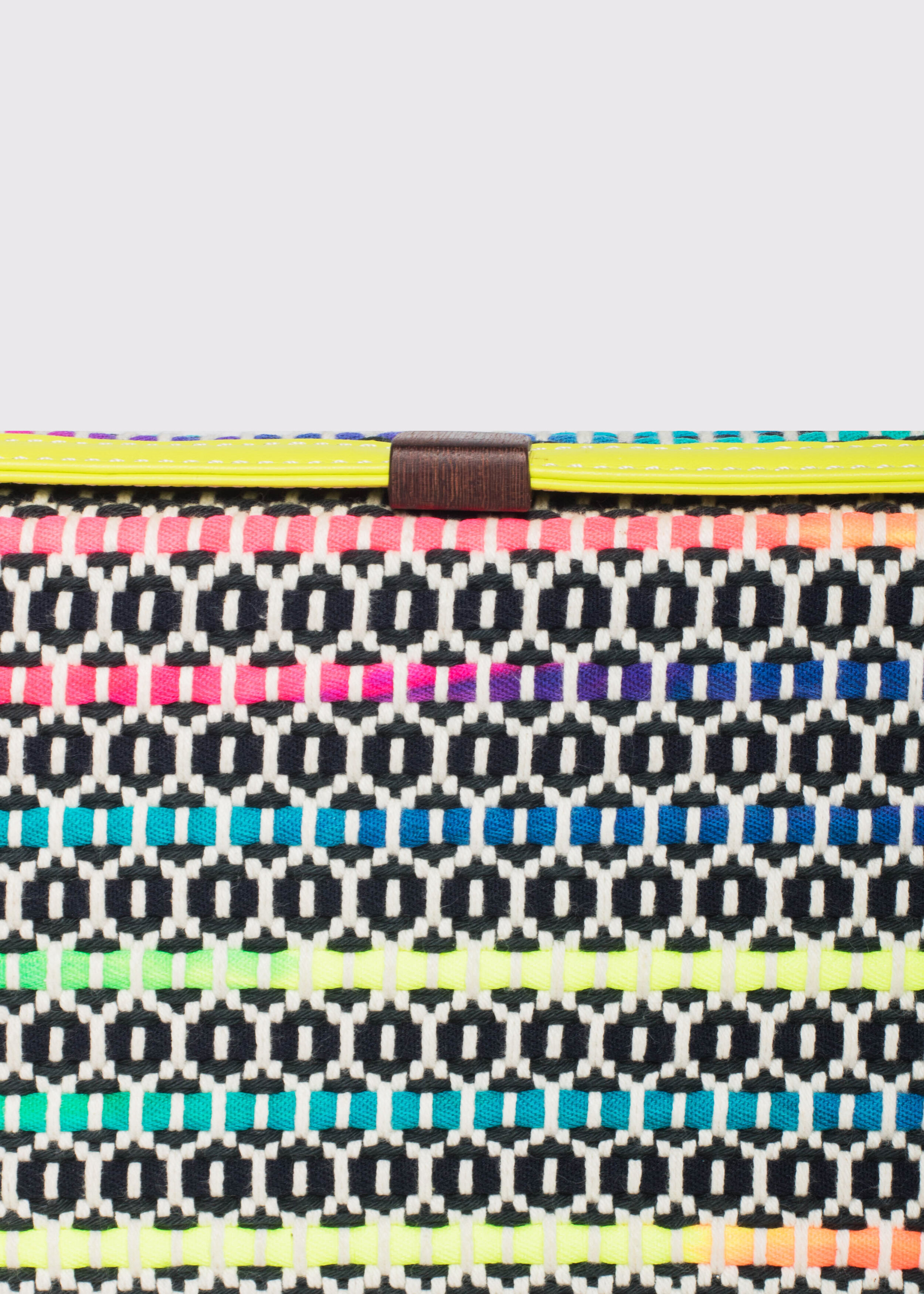 Zürich_DanceElectric-_Rainbow_BrightGreen_Detail.jpg
