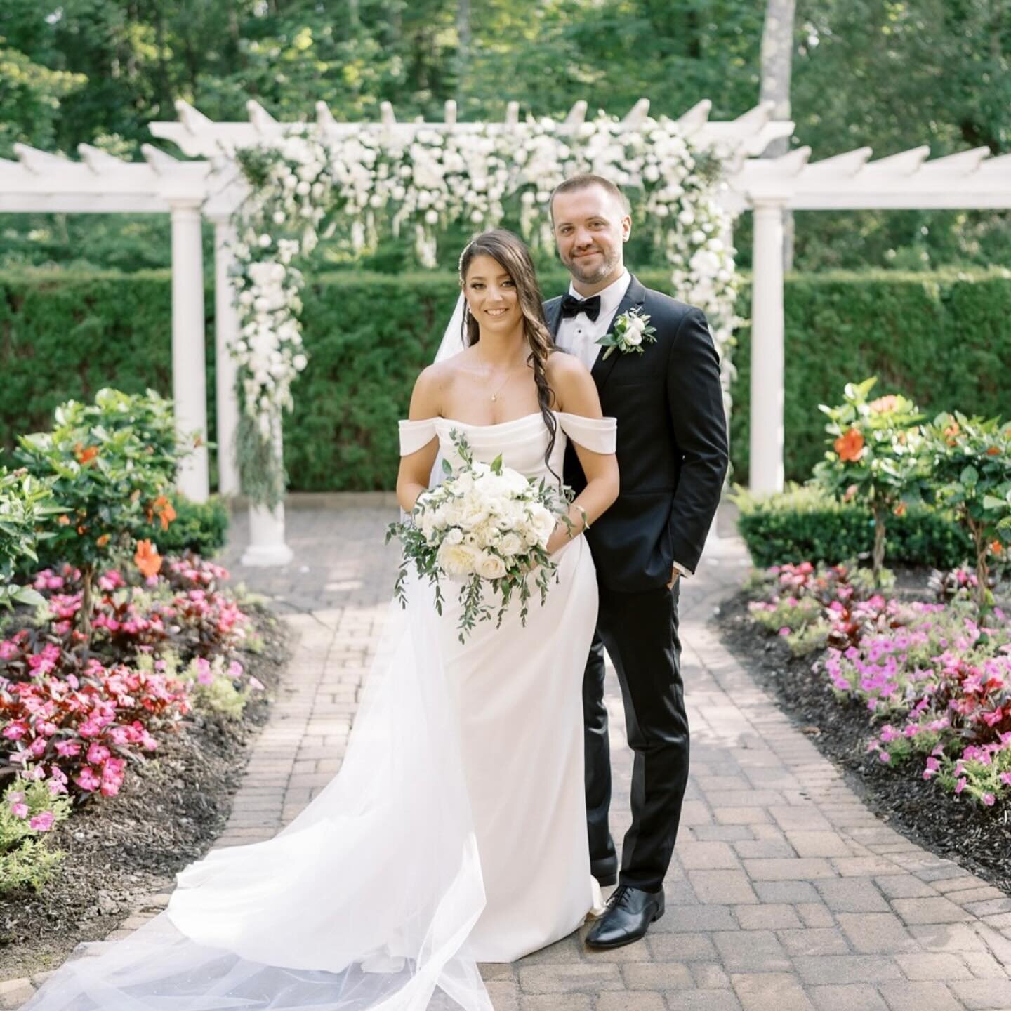 Olivia &amp; Brian were married on July 22, 2023 at @cascadebanquets of Hamden, Connecticut which included a very special moment for the presentation of the rings. 
&bull;
💫 As Olivia&rsquo;s mom Kym and Brian&rsquo;s mom Wendy carried the rings to 