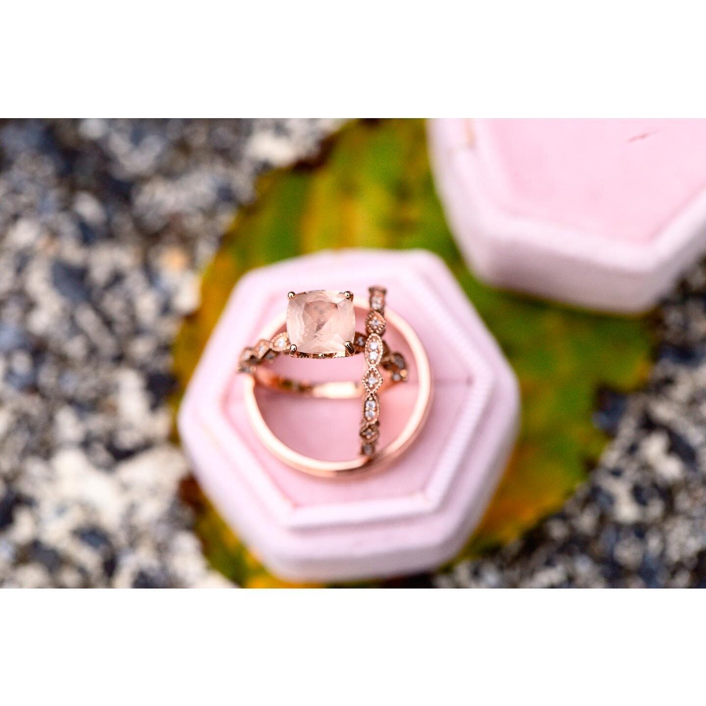 Pretty in Pink✨ anyone else love unique rings?! What kind of engagement do you have? #engagementrings #rosegoldrings #uniquejewelry #dowtownfrederick #frederickweddings
