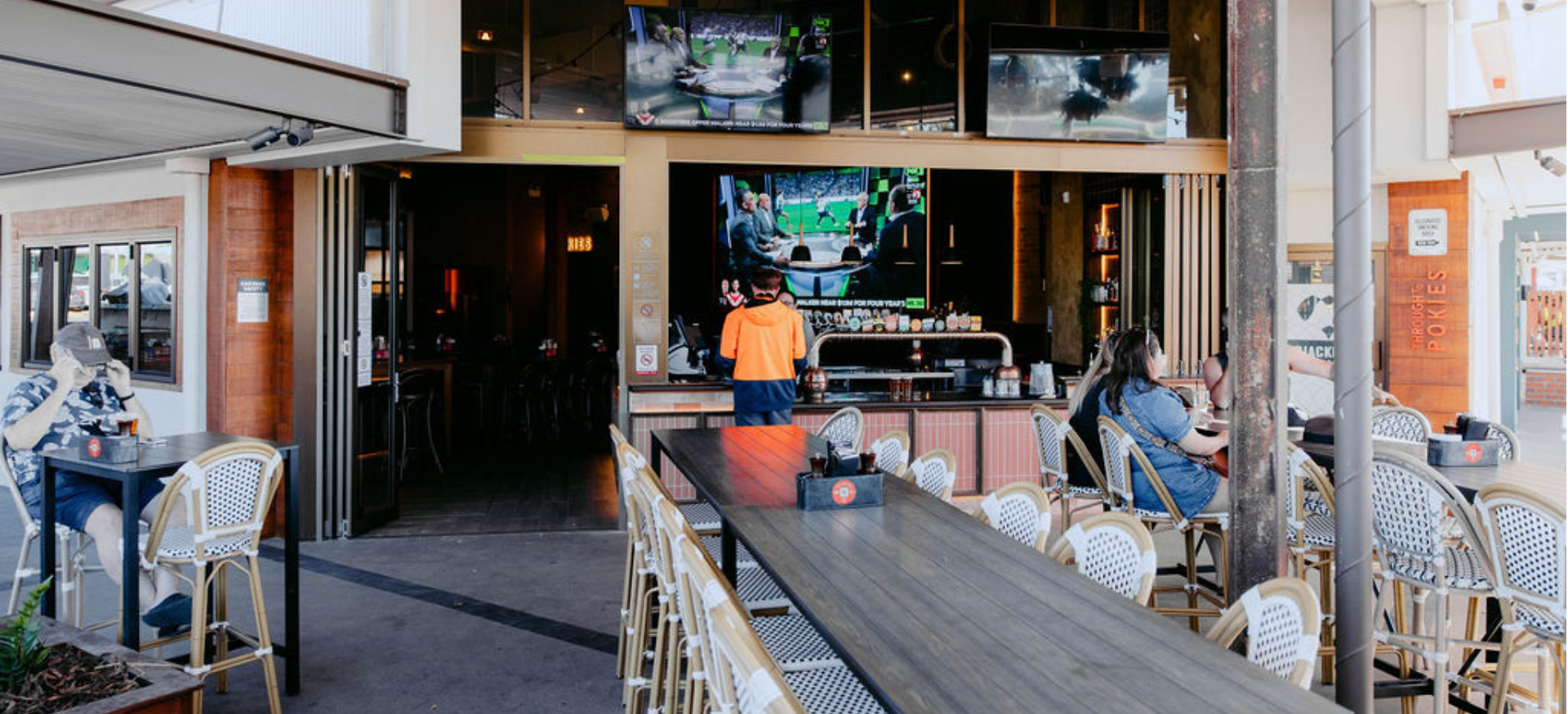 Yamanto Tavern Website (17).png