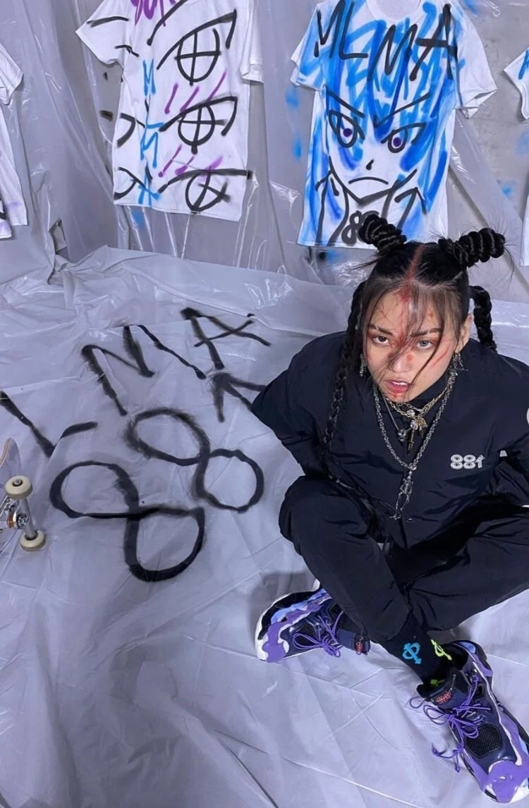 CLICK TO EXPLORE -
Production Art Assistant (88rising)   -                        

Retrieved props and set dressed room