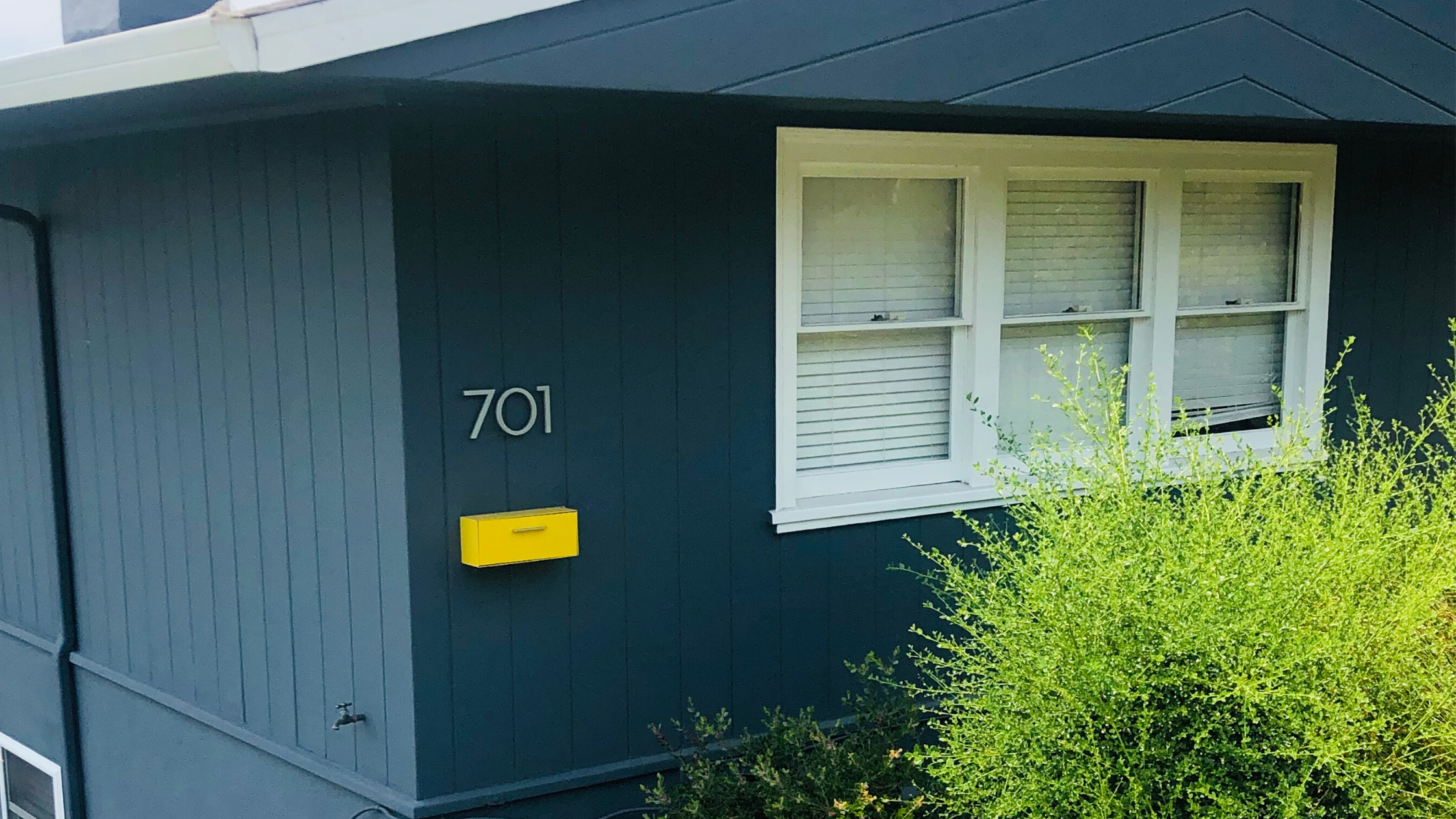 Best Modern Mailboxes to Update Your Curb Appeal