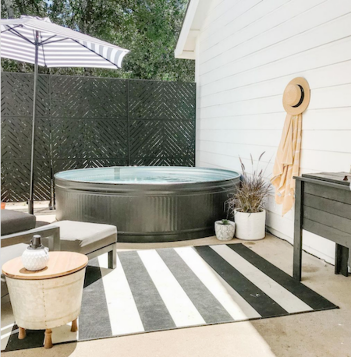Source via Apryle Rivera Stock Tank Pool