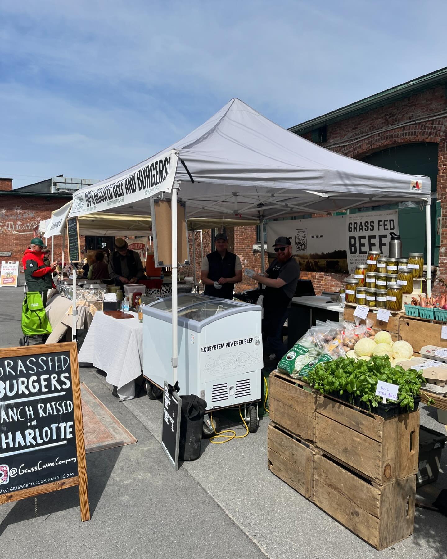 HAPPENING NOW! For the next 3 hours and 3 hours only come down to our very last market of the season @burlingtonbeer. We have warm weather and all the freshest, most beautiful and delicious products and produce for you to enjoy. 3, 2, 1&hellip;.let&r
