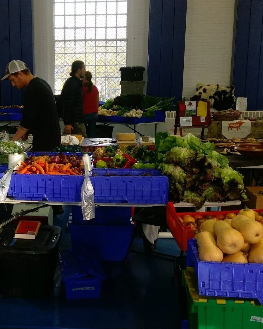 Meet this week's featured vendor, Fresh Roots Farm! 🥕 🥗  Founded by Colemann Colburn, he started Fresh Roots seven years ago on two acres of leased land on the White River in Sharon, VT. They&rsquo;re now a 7 acre, certified organic vegetable farm,