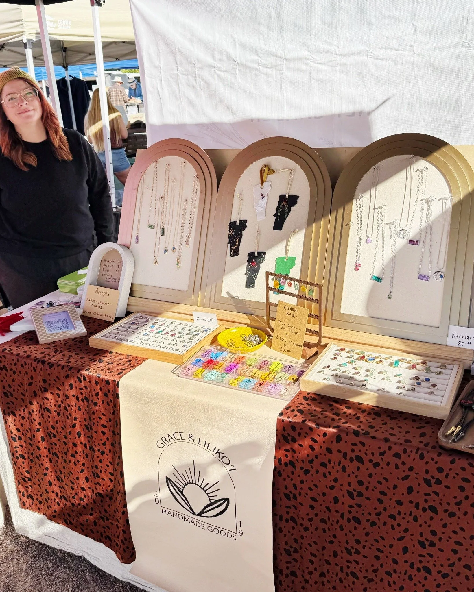 It's time to get to know another one of our vendors! Today, meet @graceandlilikoi 😍

Grace and Liliko&rsquo;i is the creative brand by artist Luann Bailey. At the market you can find over 170 different pairs of her handmade earrings! The market host
