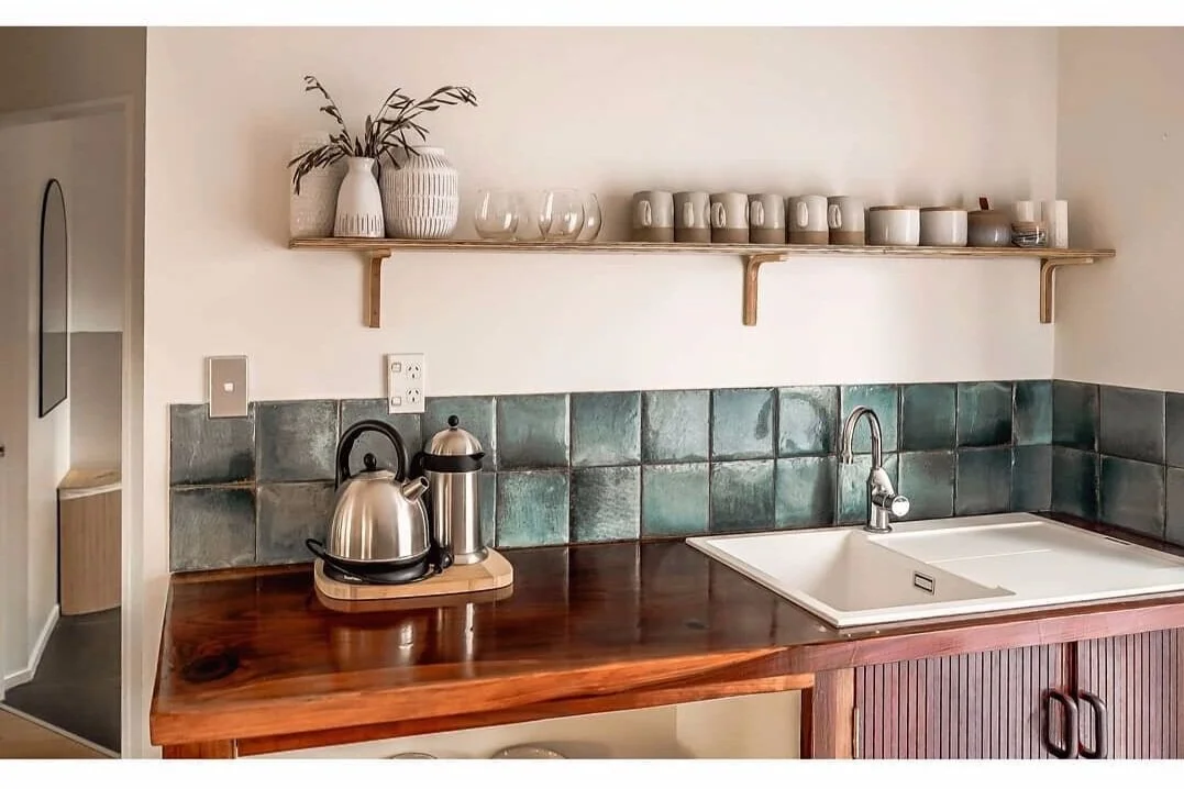 Newly renovated spacious unit with a handcrafted NZ Timber kitchen,