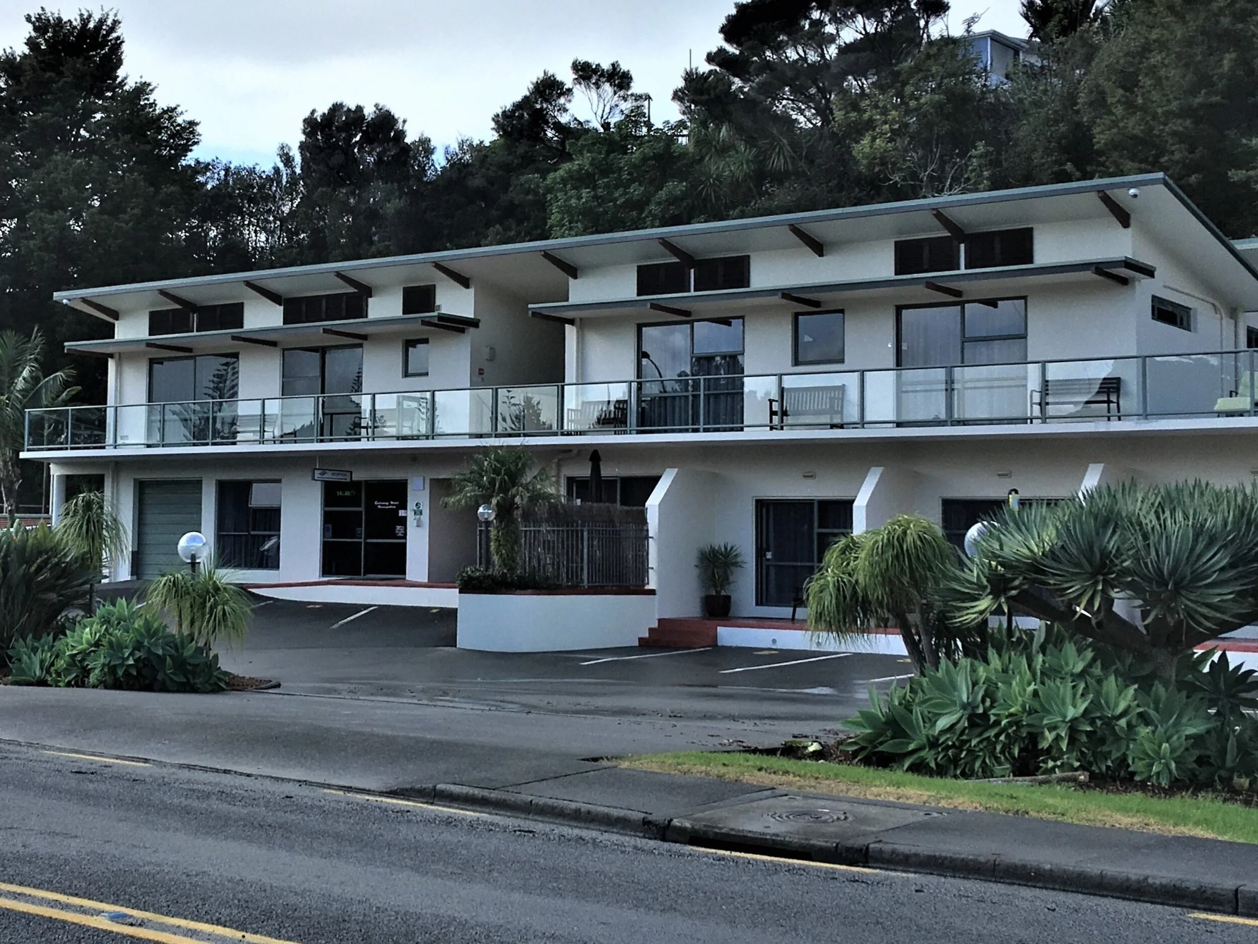 The Bay of Islands Gateway Motel &amp; Apartments