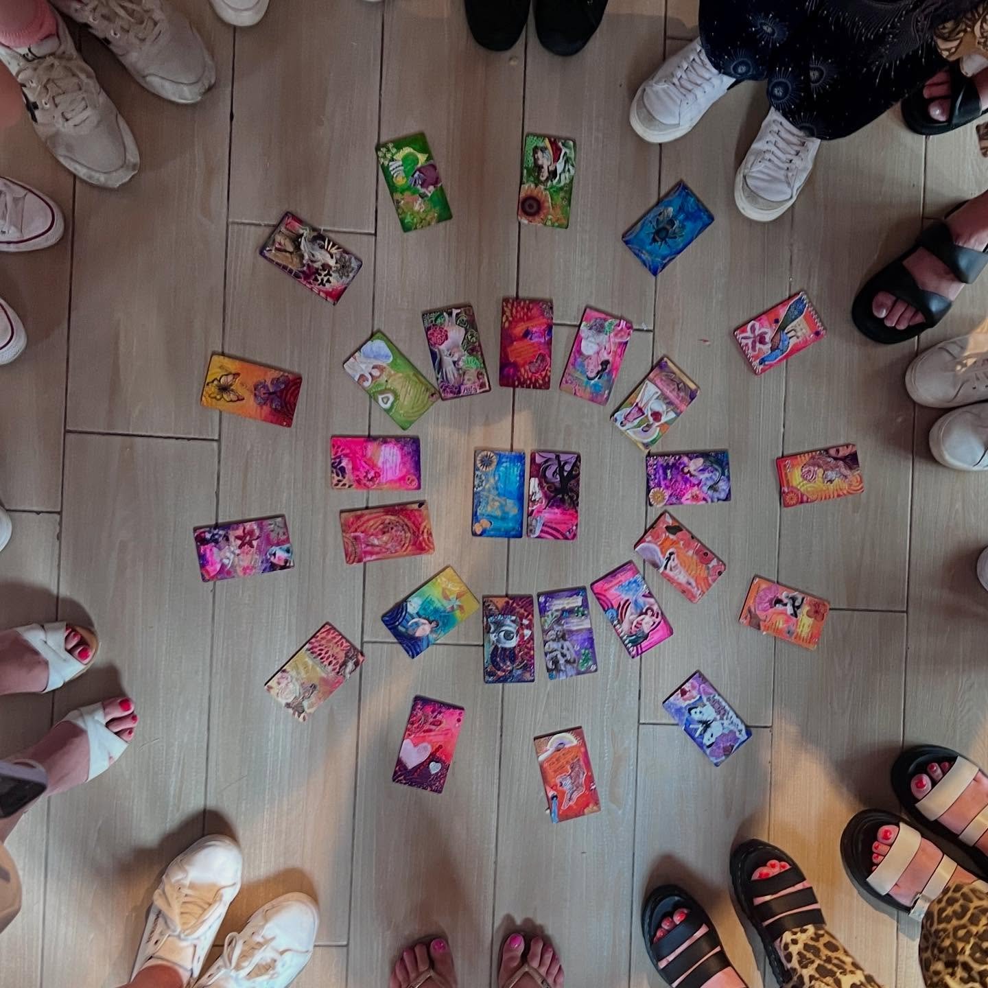 It was my great pleasure on Saturday to host a Creative Afternoon for a Bride-to-be and her gorgeous  friends honouring the Feminine Journey into Marriage. ( Sometimes called a Hen Party ! ) 

This delightful Circle of Sisterhood celebrated the bride