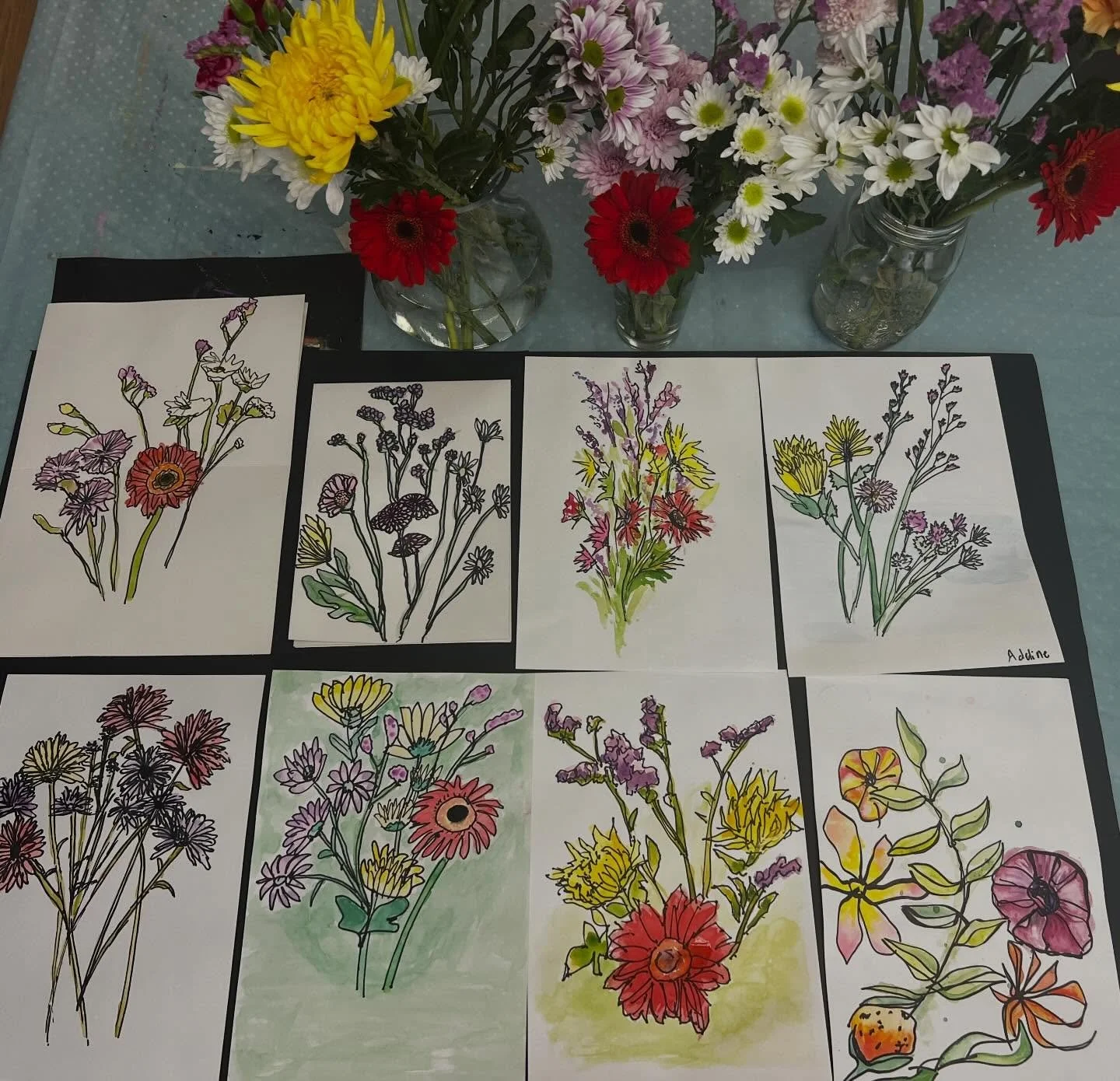 An abundance of Easter Flowers emerged as we gazed at and studied gorgeous Easter Bunches from the market. Using wobbly pen techniques and contour lines, doodlers created these delights today 🌺🌸🌻🌸🌺 #lunchtimedestressdoodling #lunchtimedestressdo