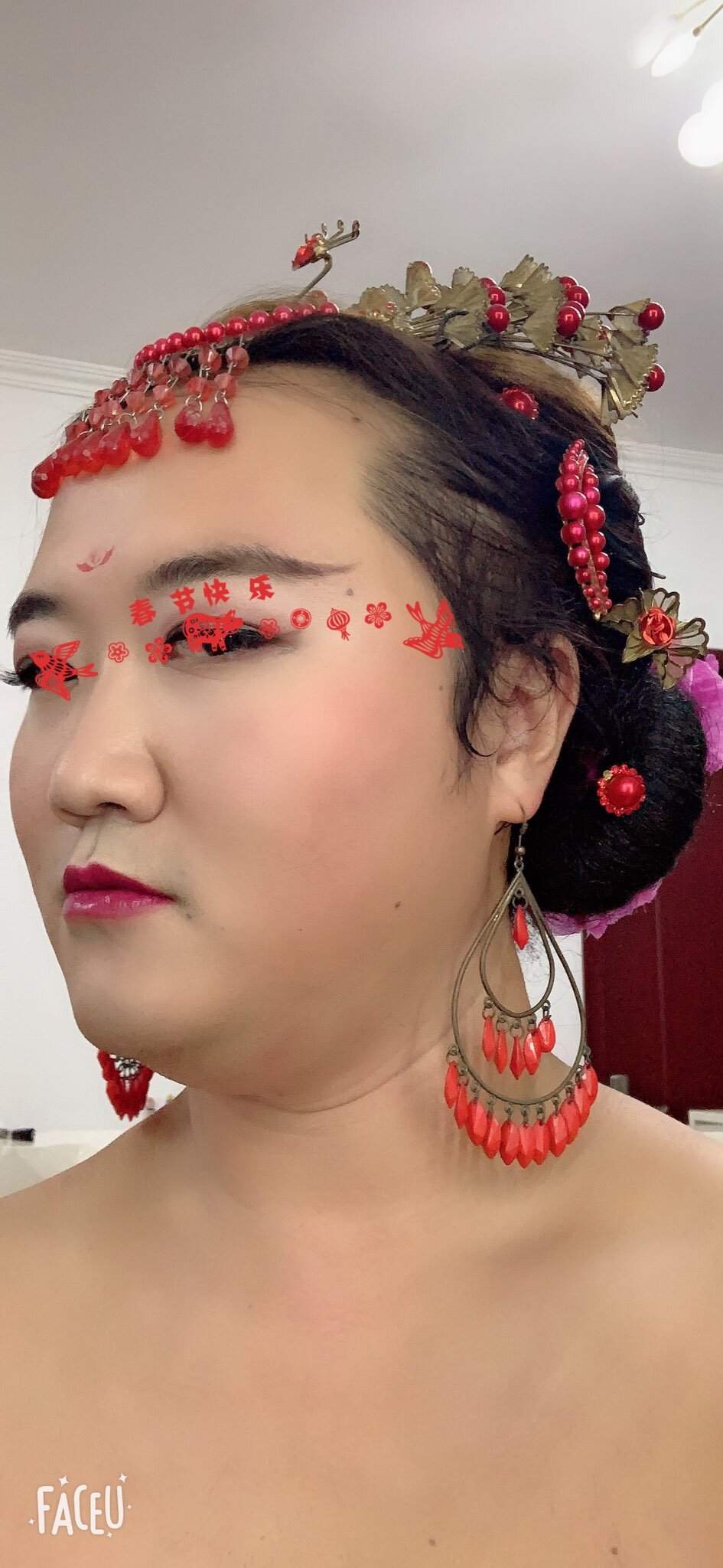 Sasha_Photo4 (Selfie traditional Korean 2).jpg